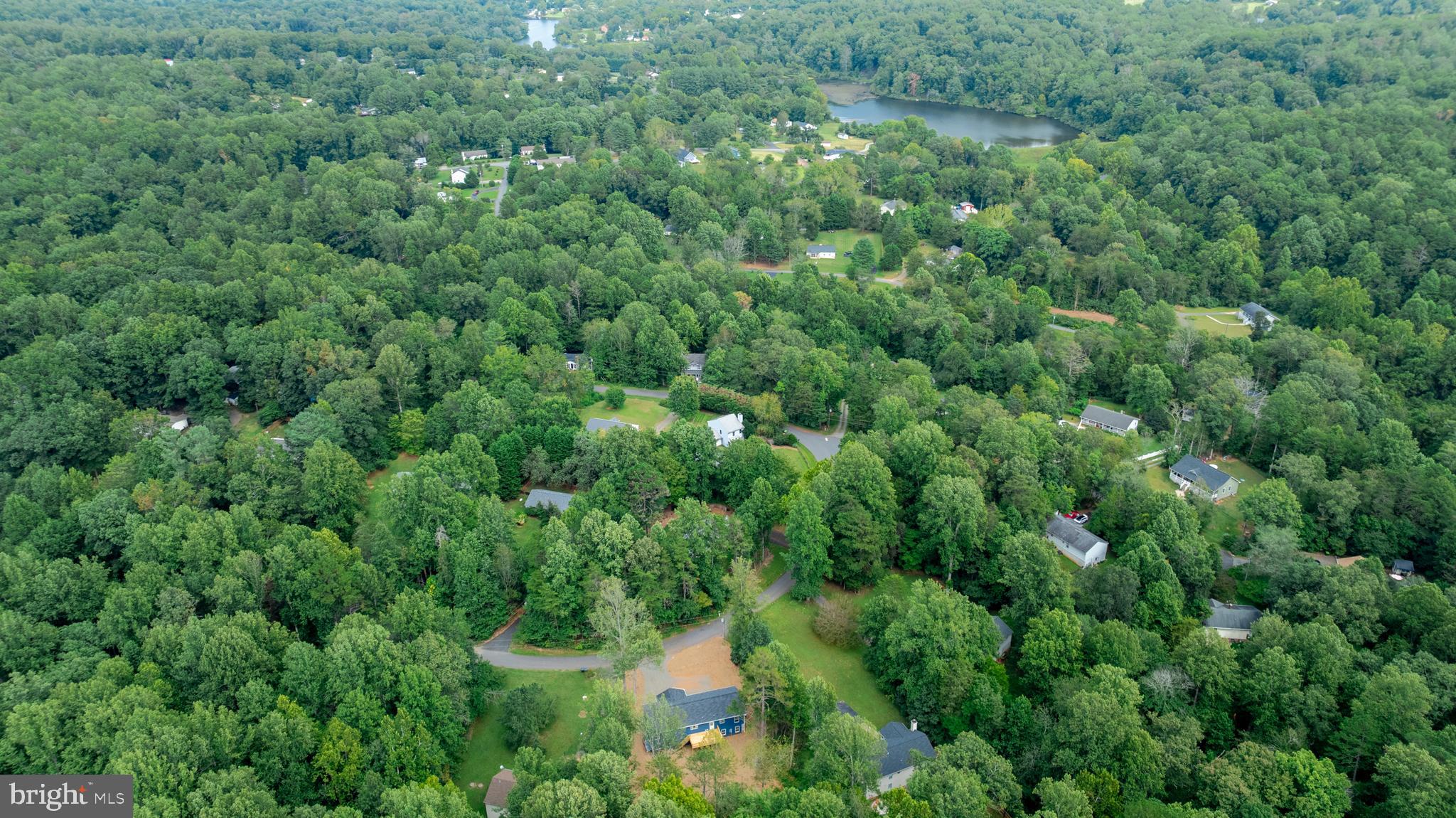 TWIN LAKES - Residential