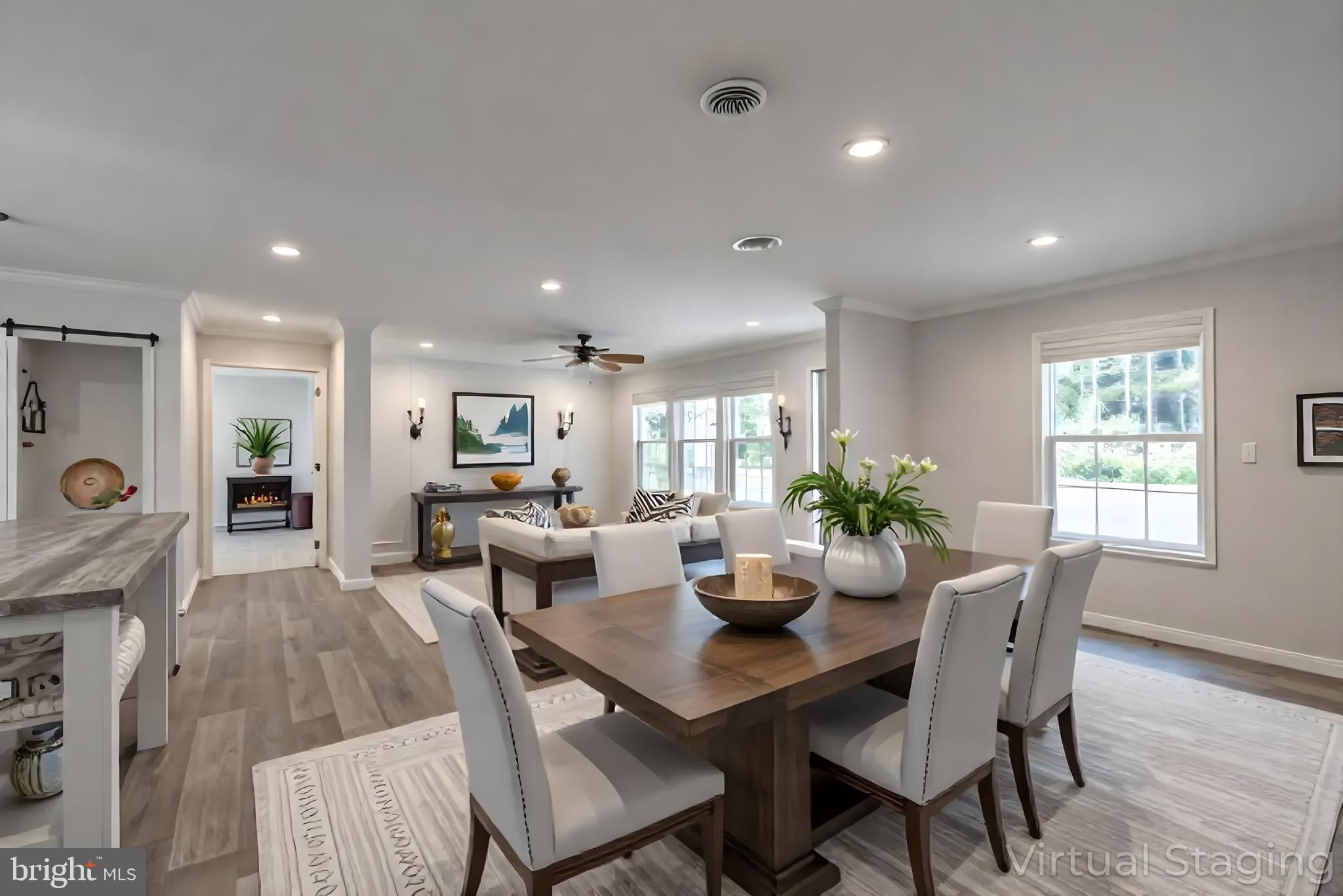 TWIN LAKES - Residential