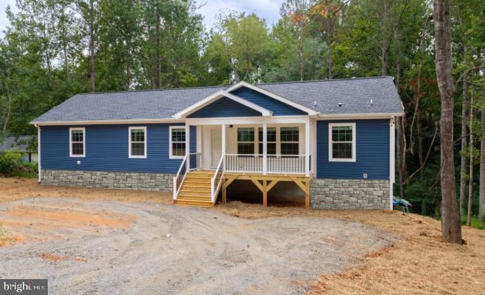 TWIN LAKES - Residential