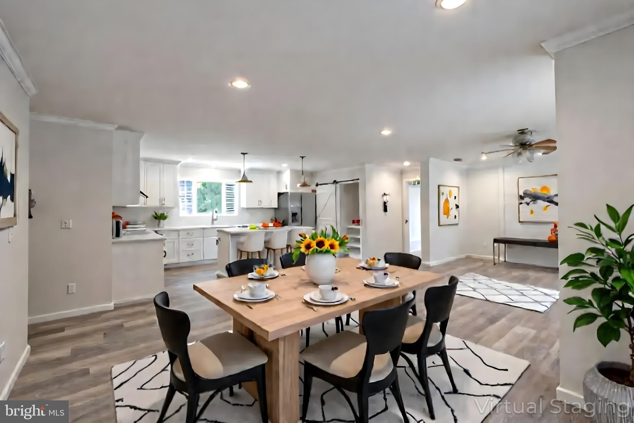 TWIN LAKES - Residential