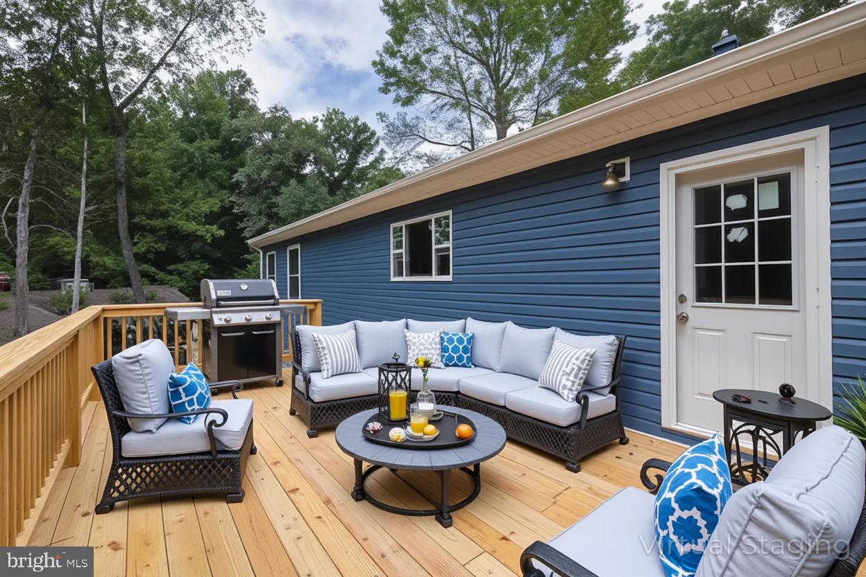 TWIN LAKES - Residential