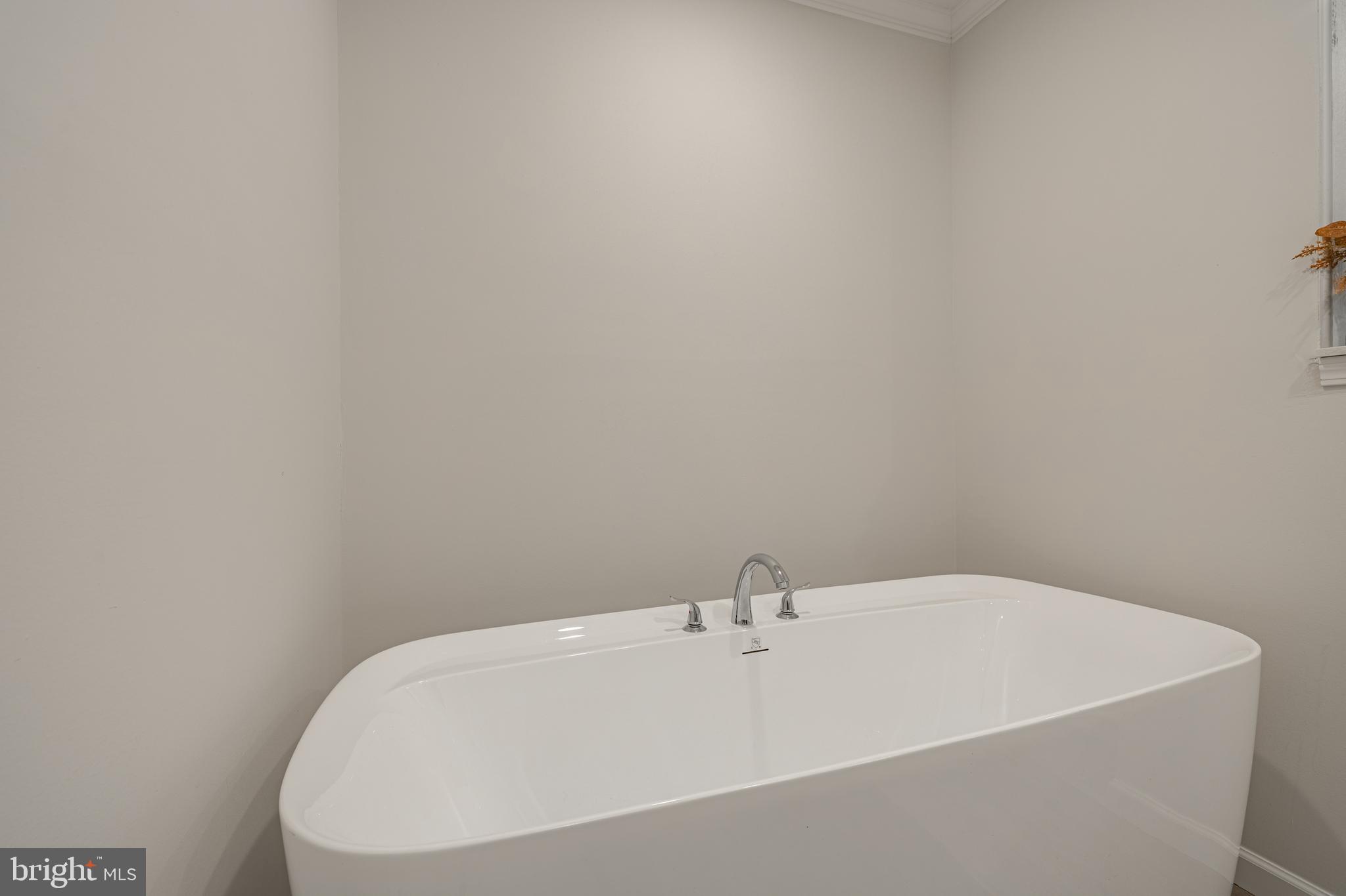 TWIN LAKES - Residential