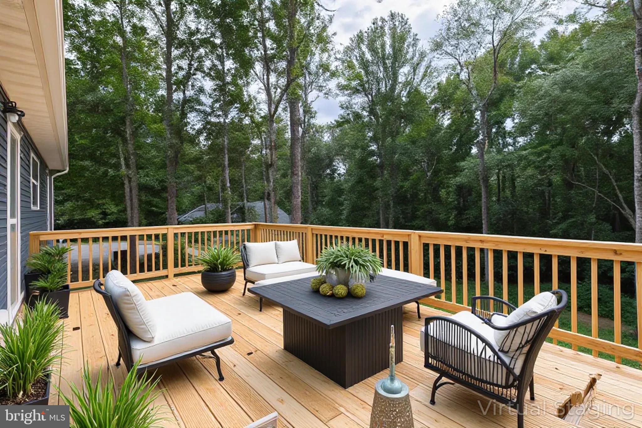 TWIN LAKES - Residential