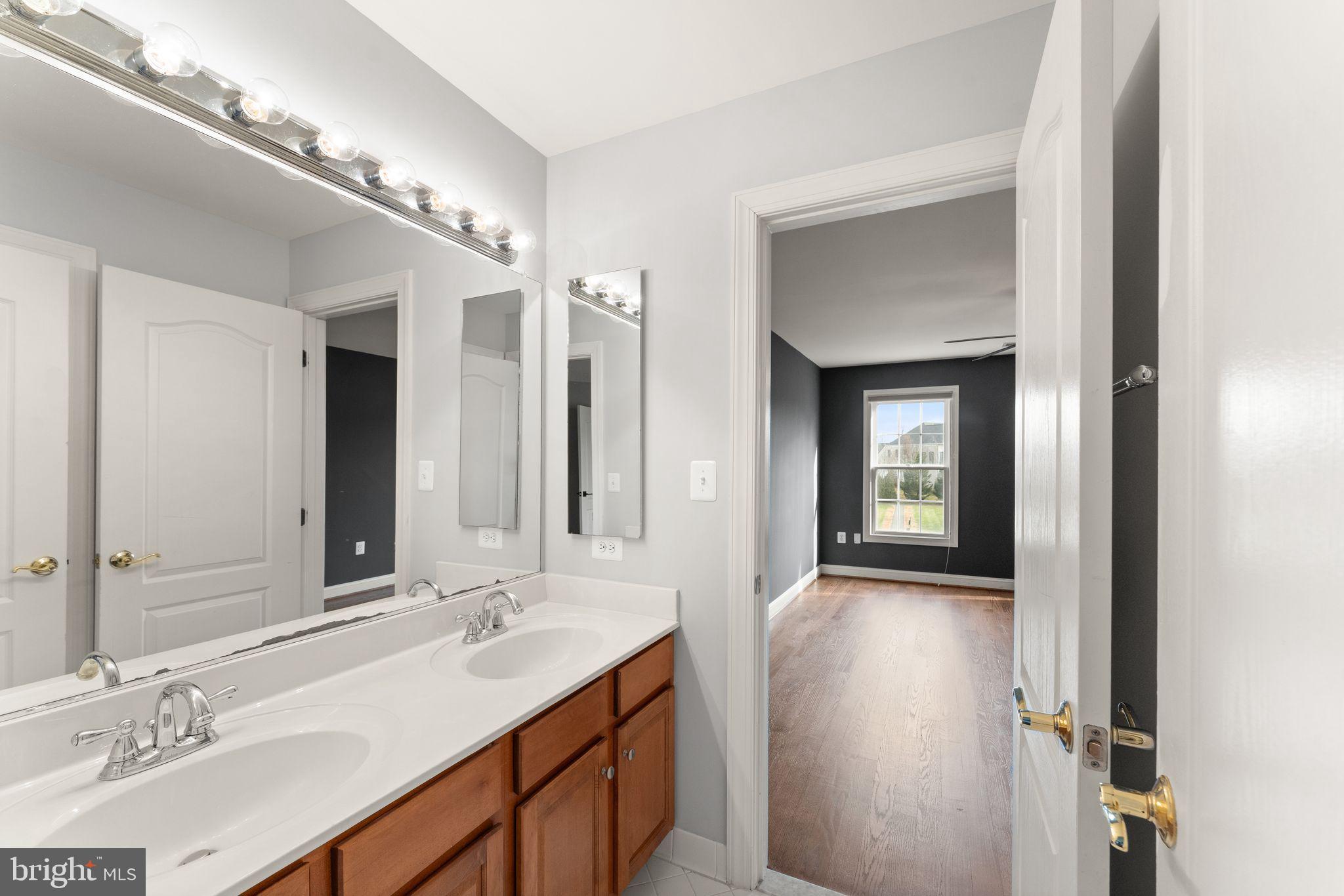 POLAND - Residential