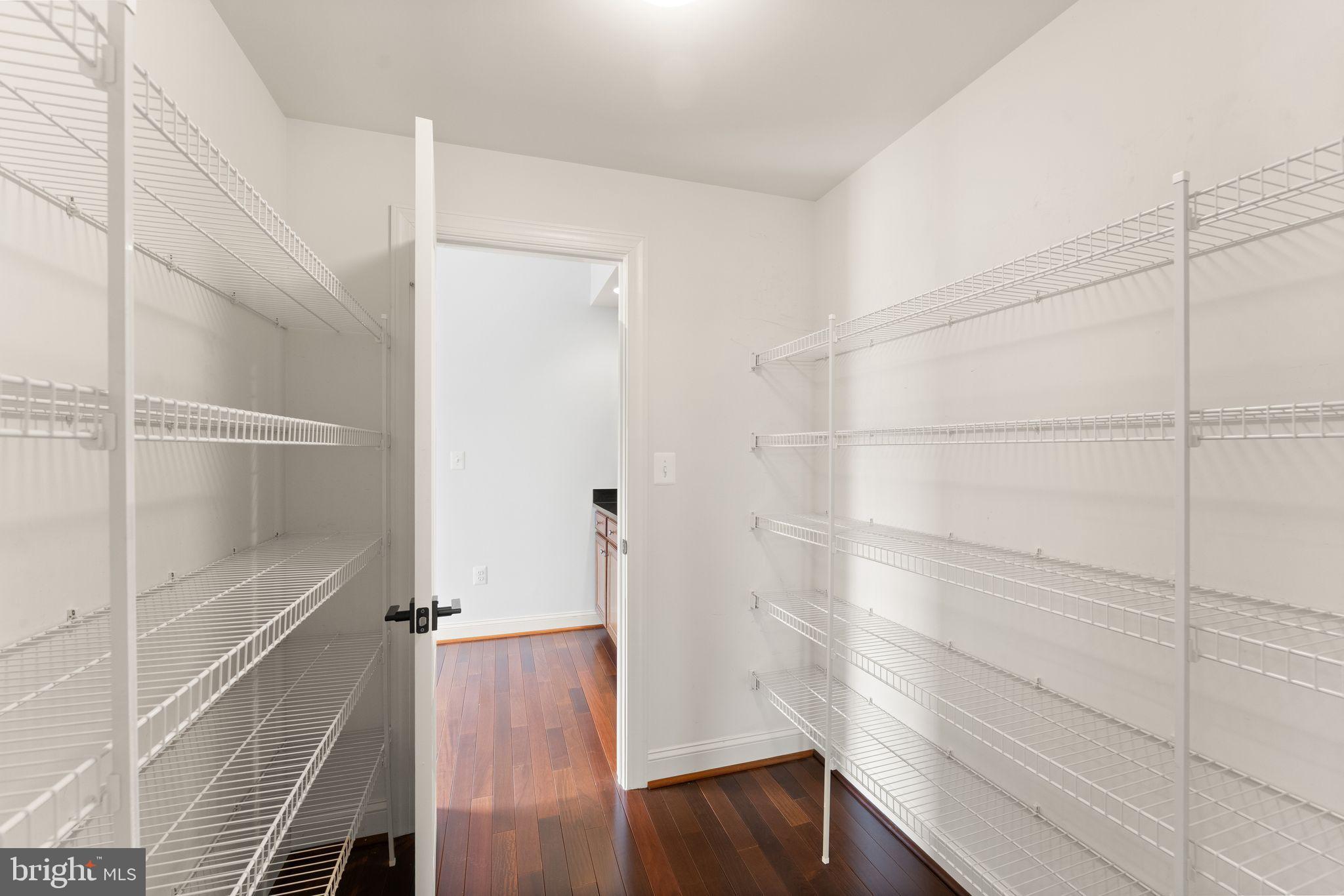 POLAND - Residential