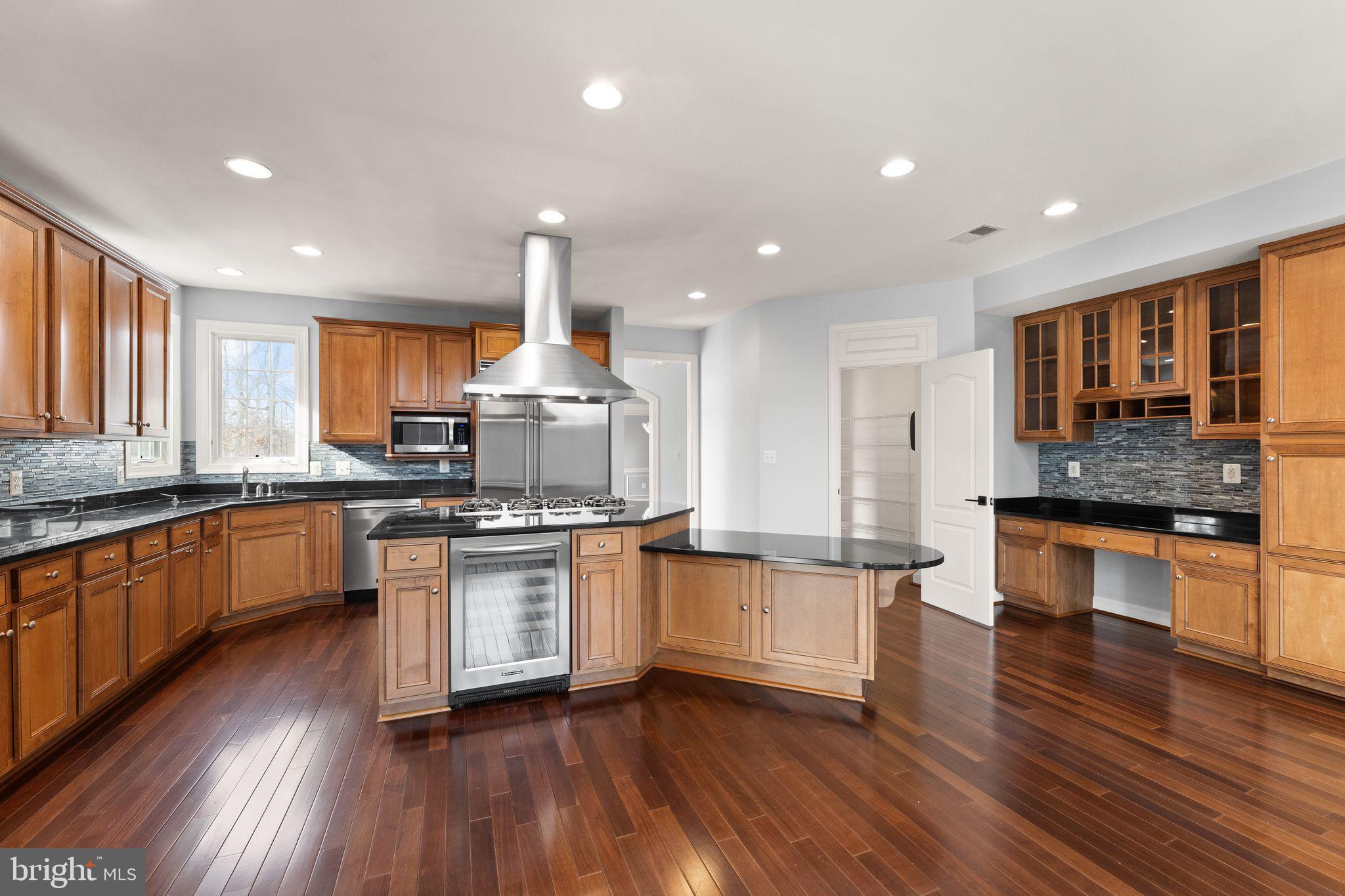 POLAND - Residential