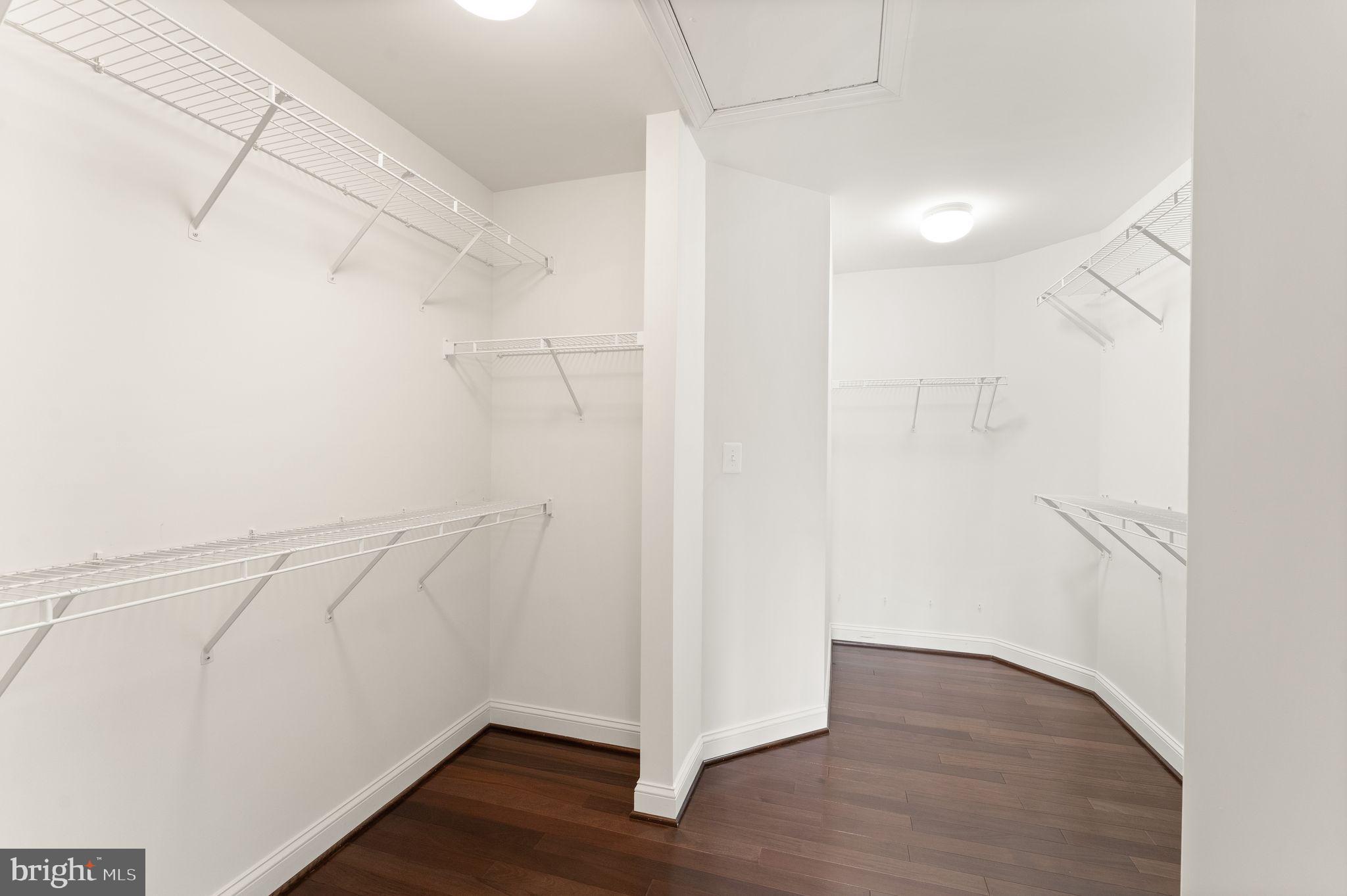 POLAND - Residential