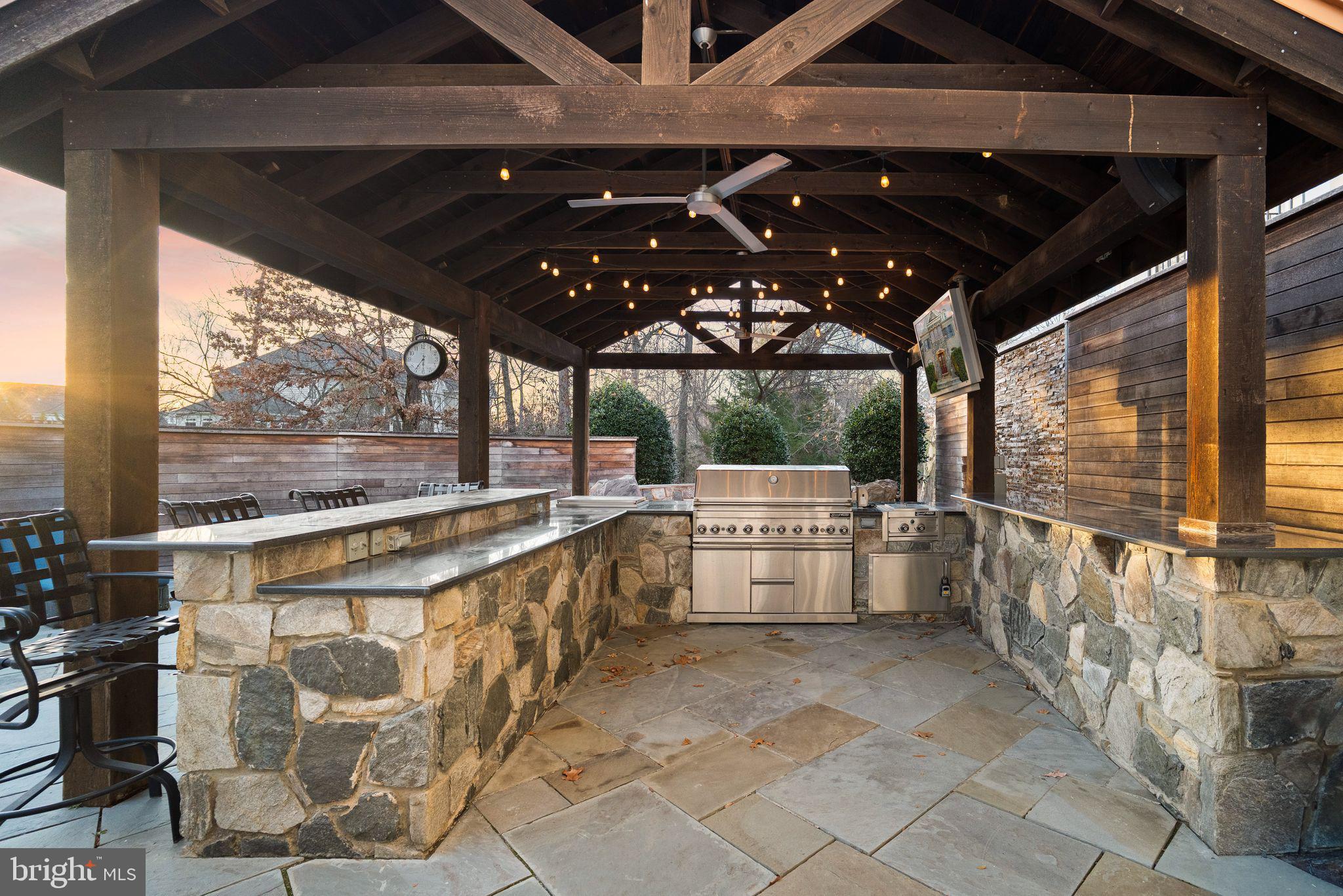 POLAND - Residential