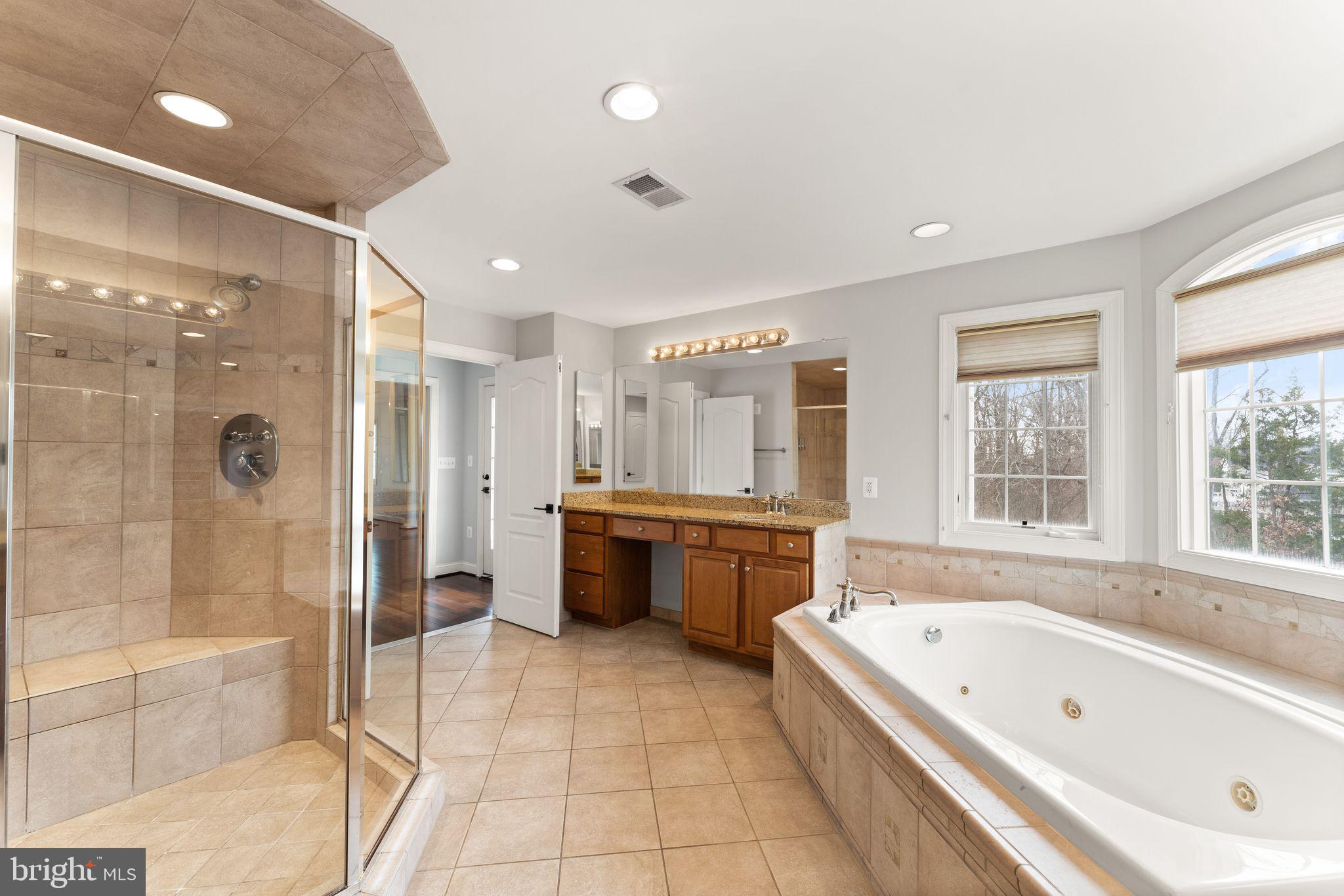 POLAND - Residential