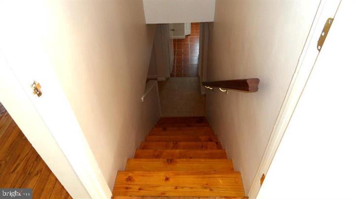 LINCOLN PARK - Residential Lease