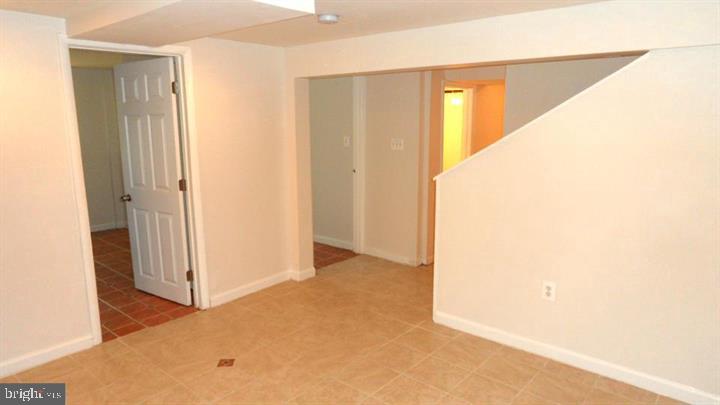 LINCOLN PARK - Residential Lease