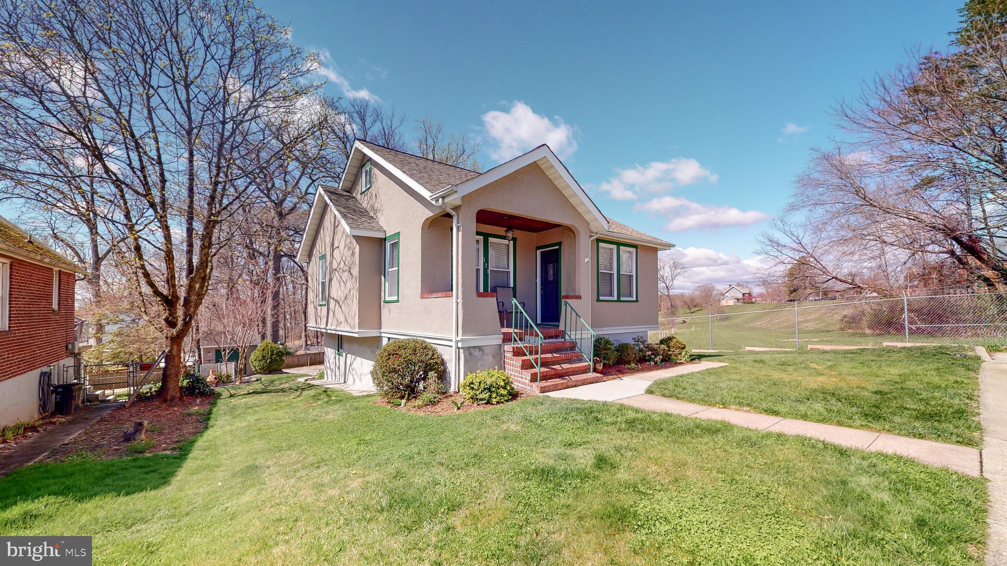 OVERLEA MANOR - Residential