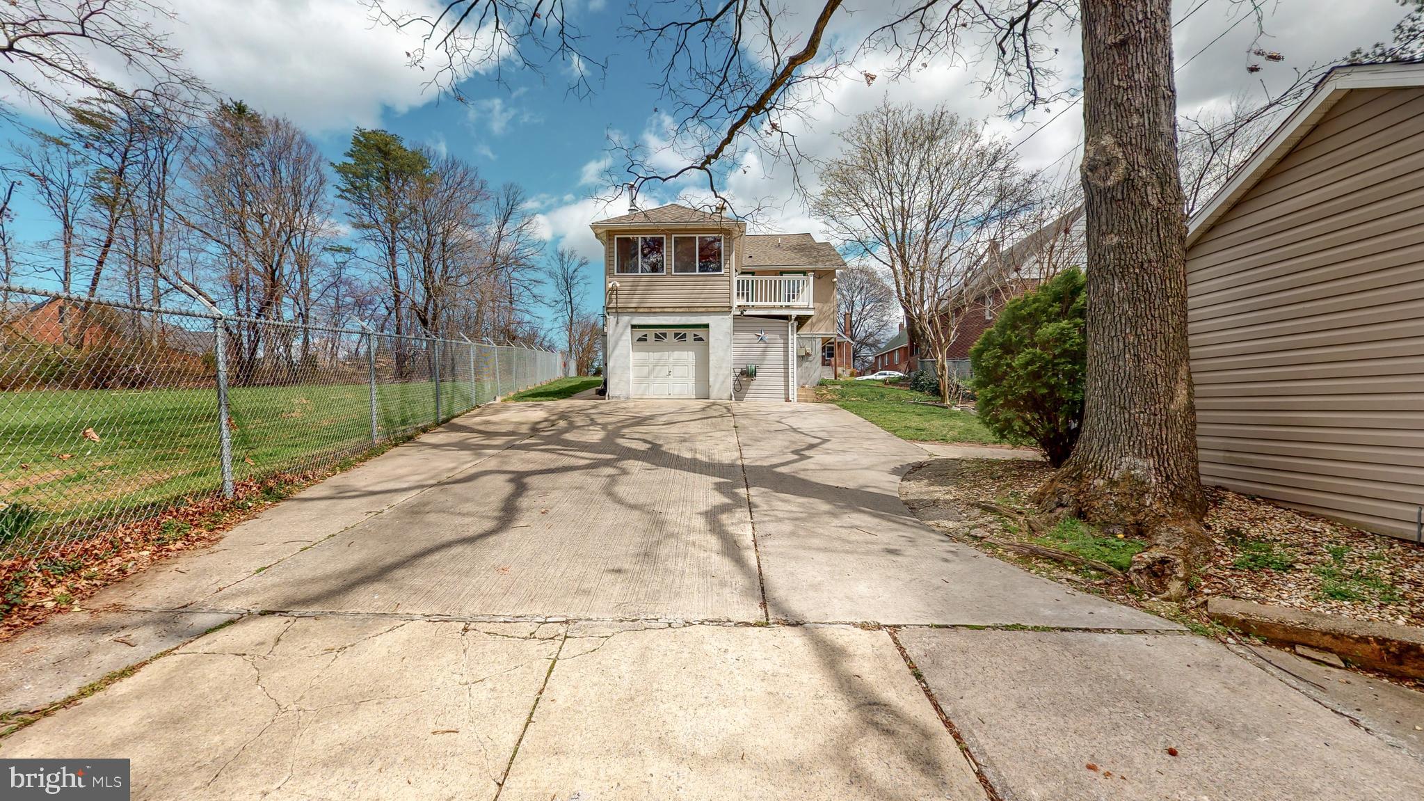 OVERLEA MANOR - Residential