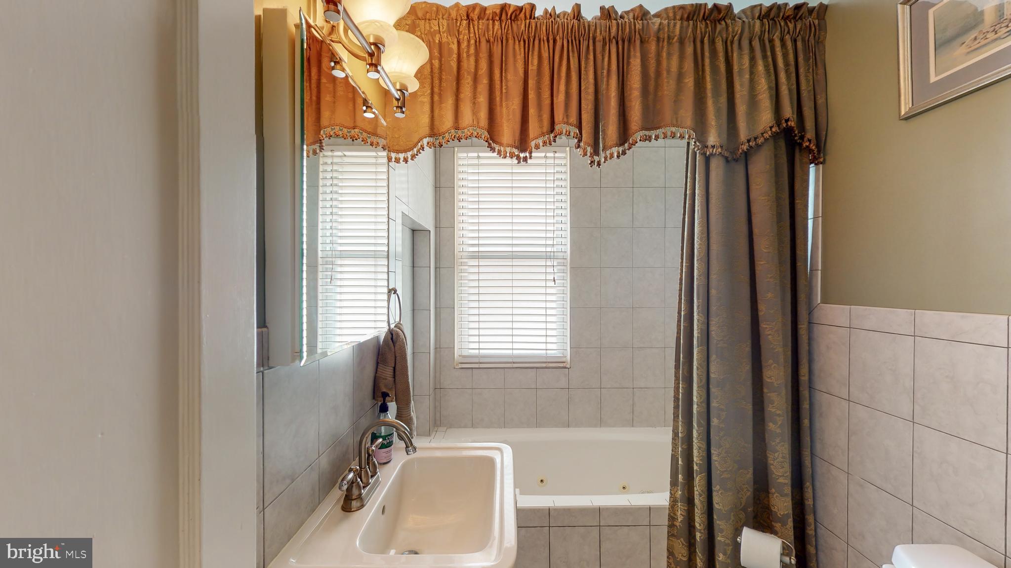 OVERLEA MANOR - Residential