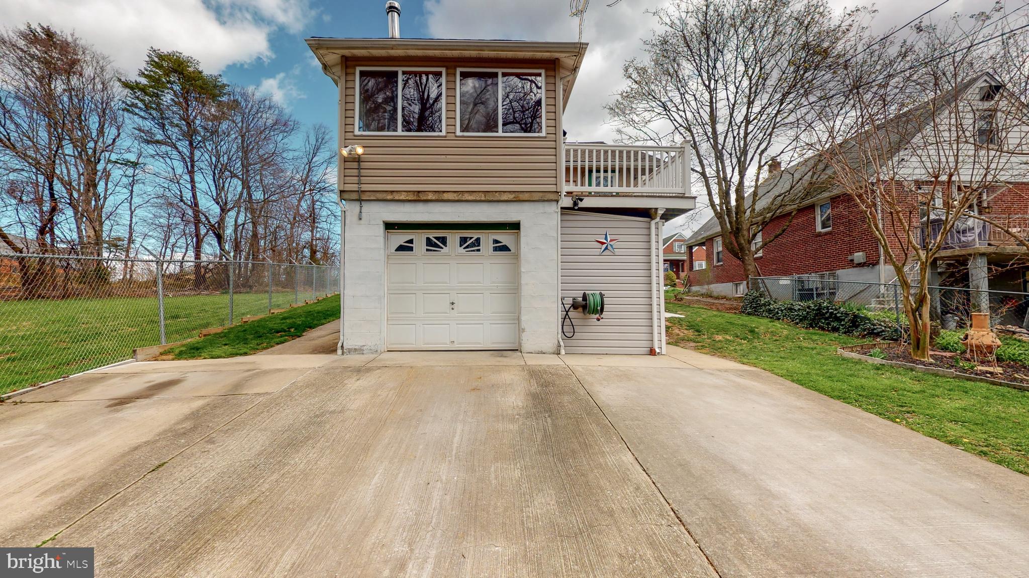 OVERLEA MANOR - Residential