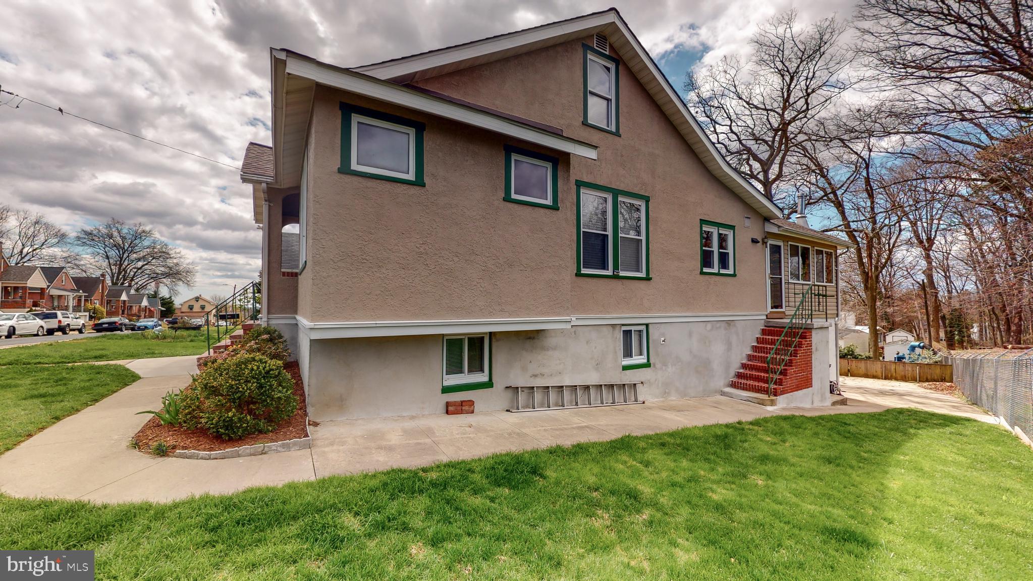 OVERLEA MANOR - Residential