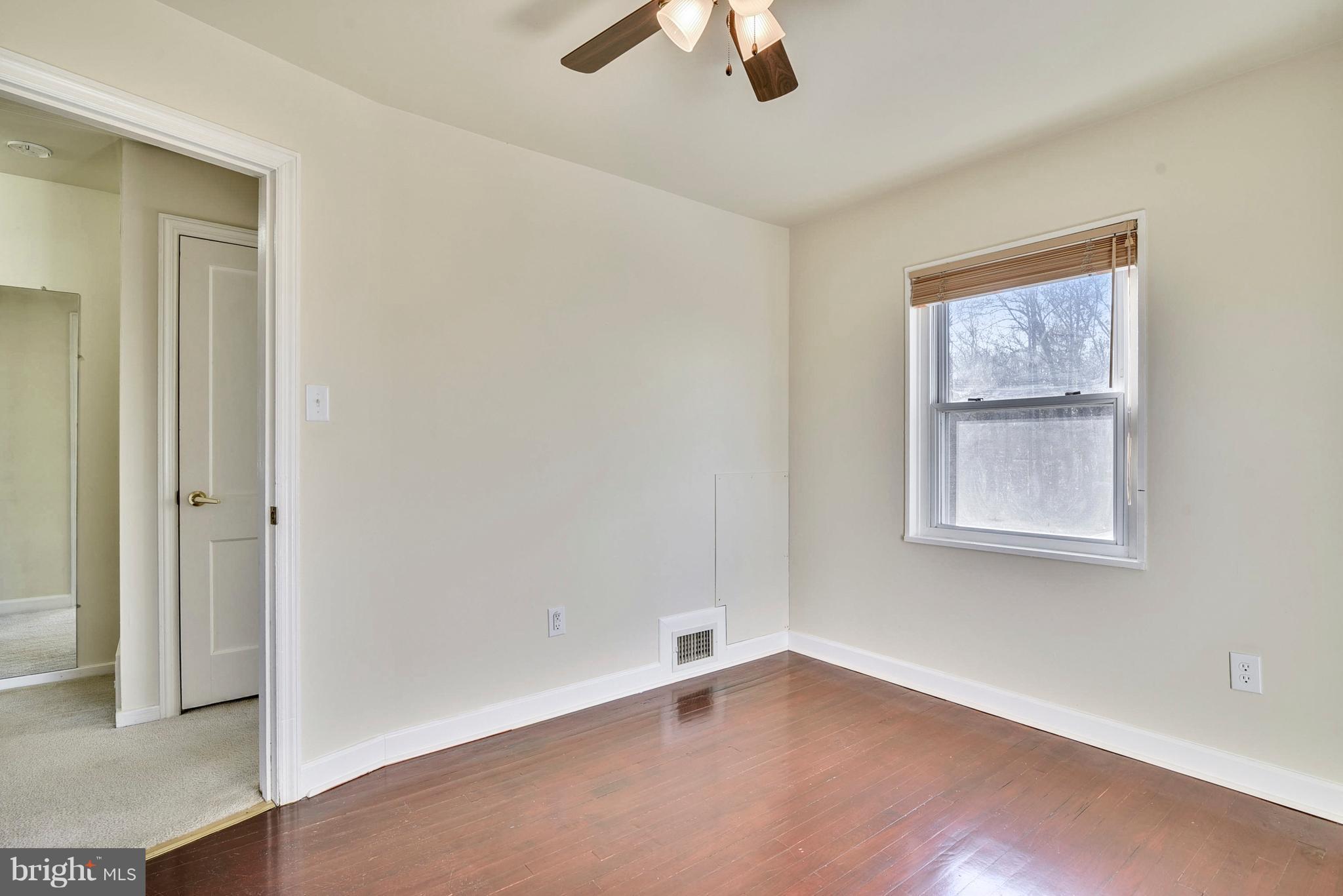 BUCKNELL MANOR - Residential