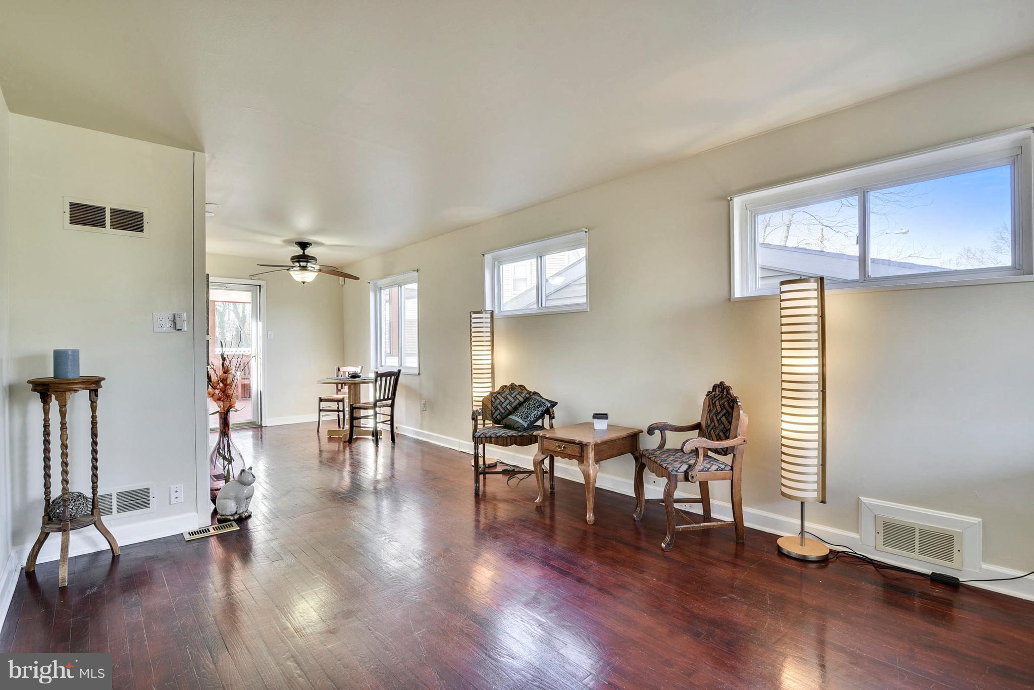 BUCKNELL MANOR - Residential