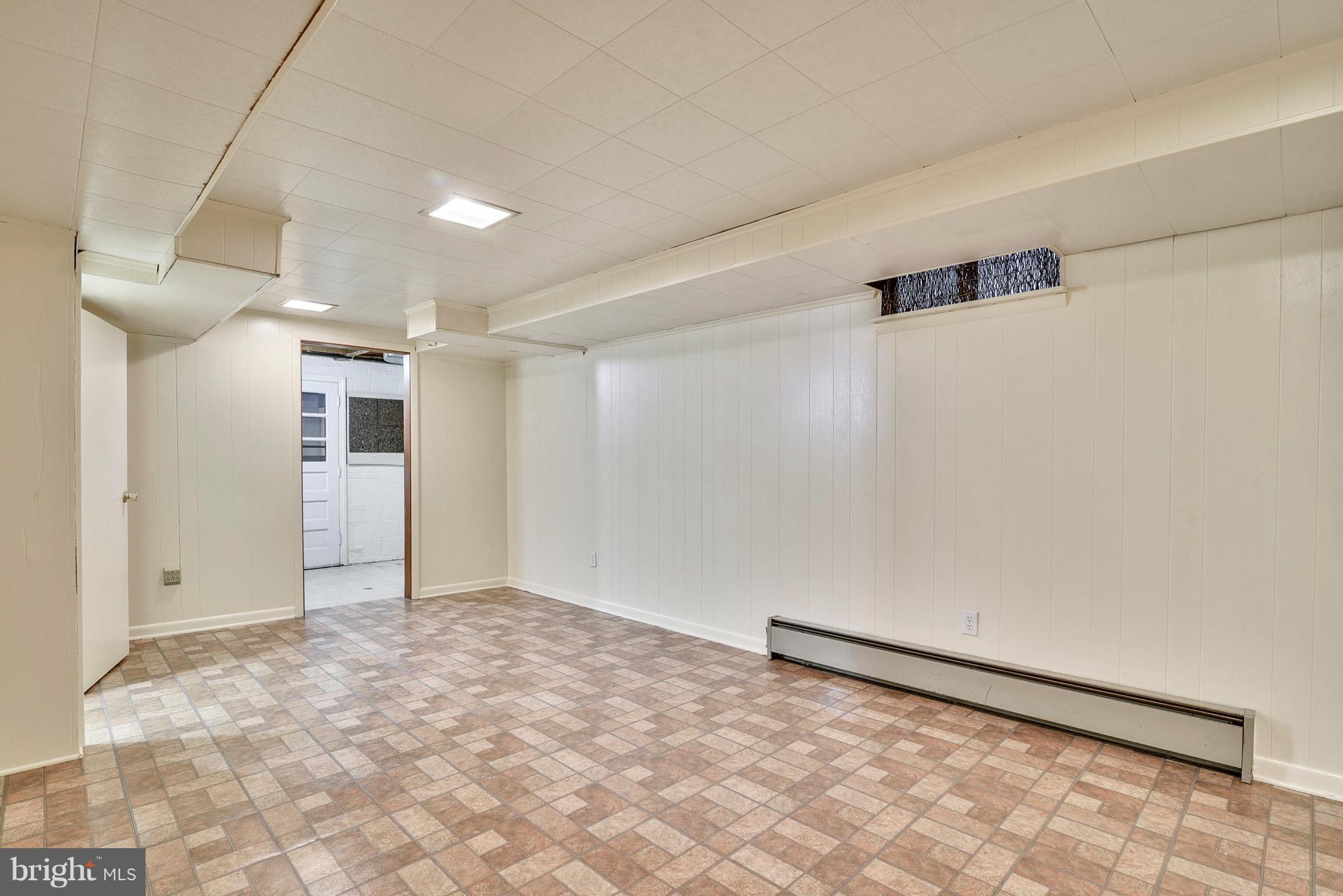 BUCKNELL MANOR - Residential