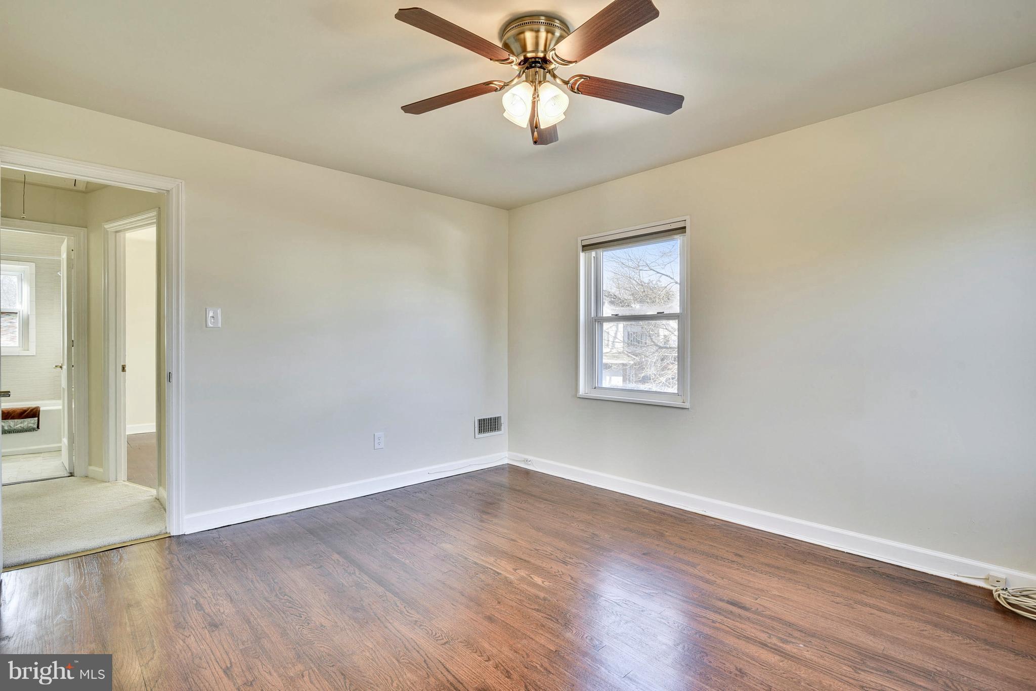 BUCKNELL MANOR - Residential