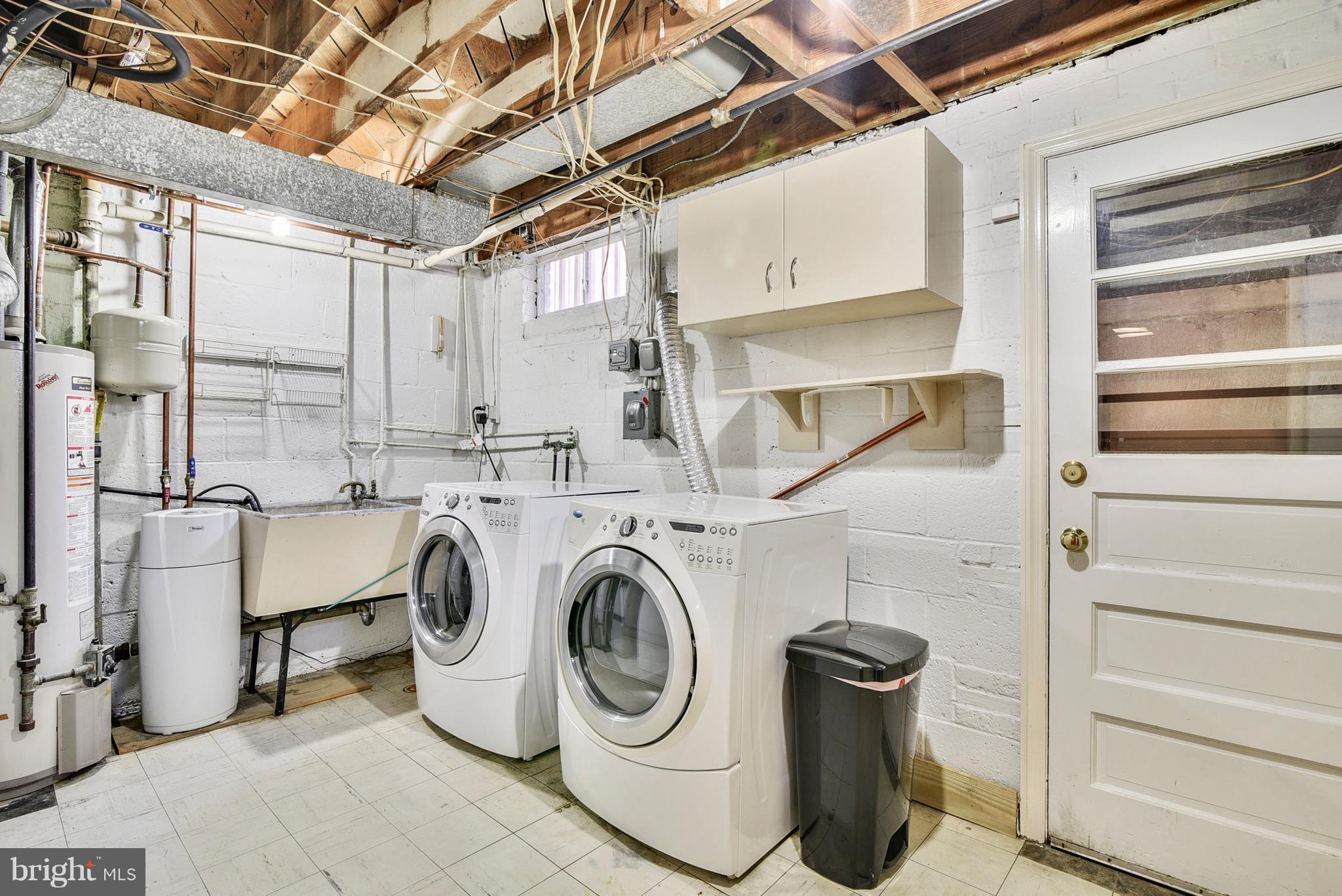 BUCKNELL MANOR - Residential