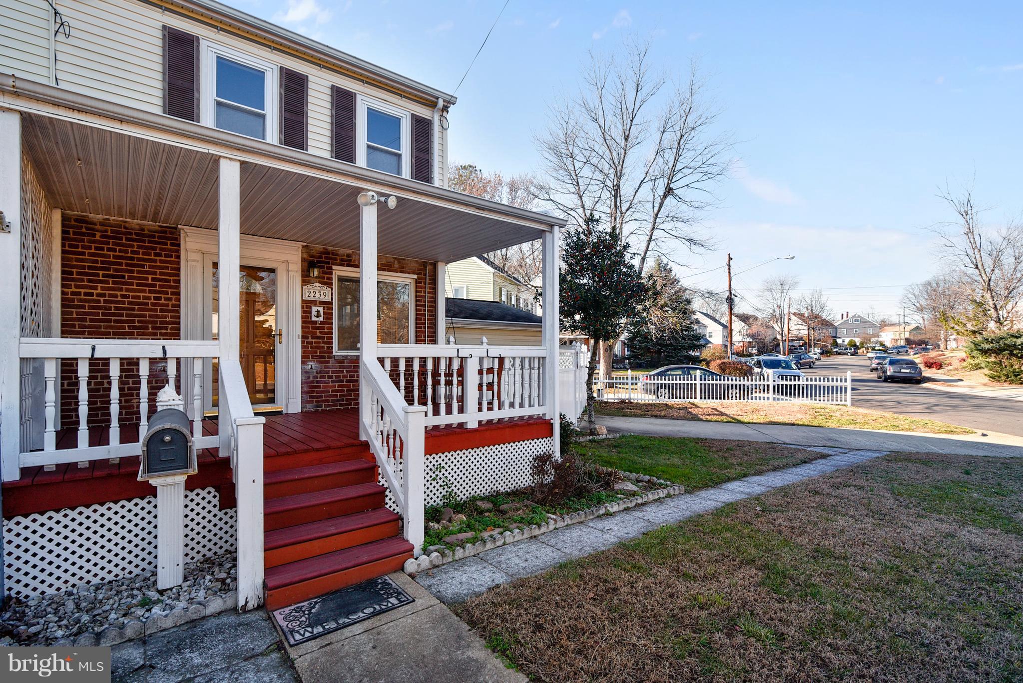 BUCKNELL MANOR - Residential