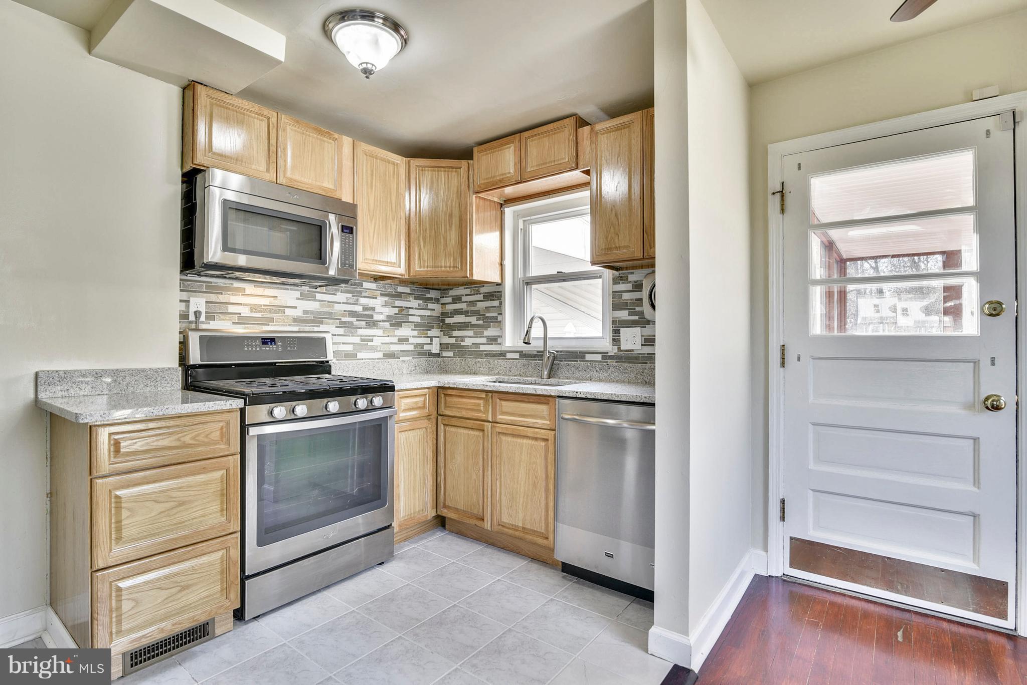 BUCKNELL MANOR - Residential