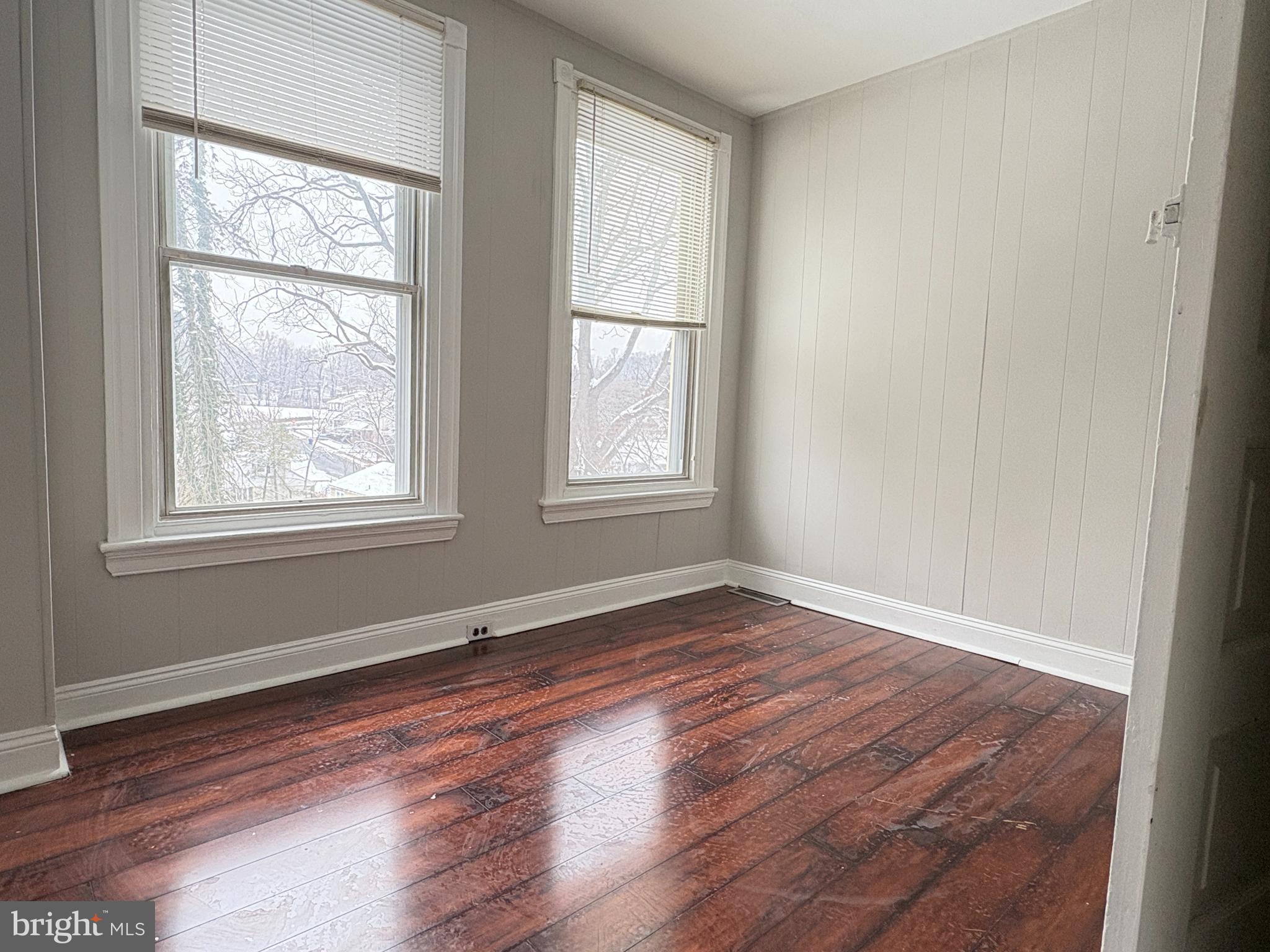 CHELTENHAM VIL - Residential Lease