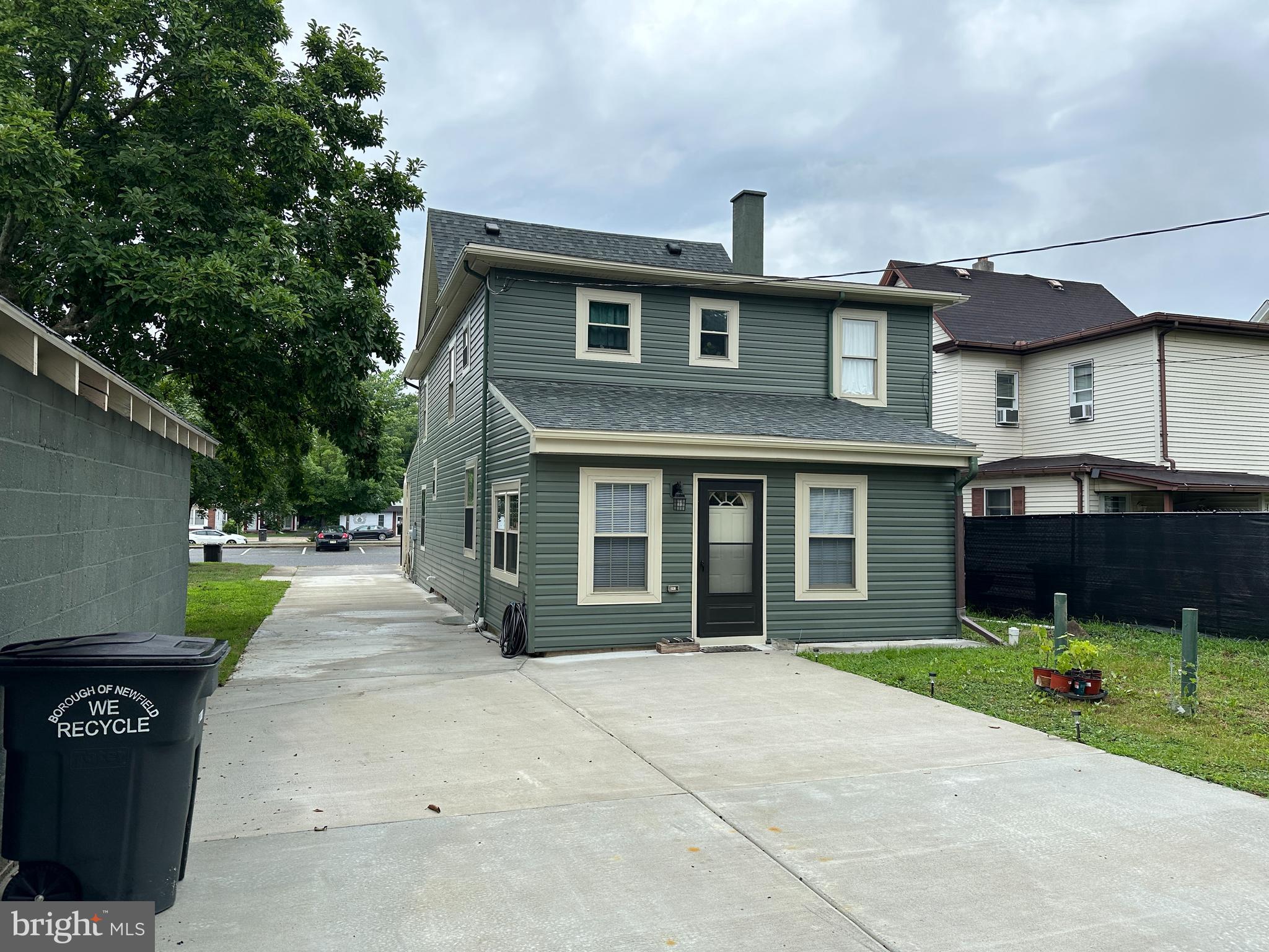 9 SOUTHEAST BOULEVARD