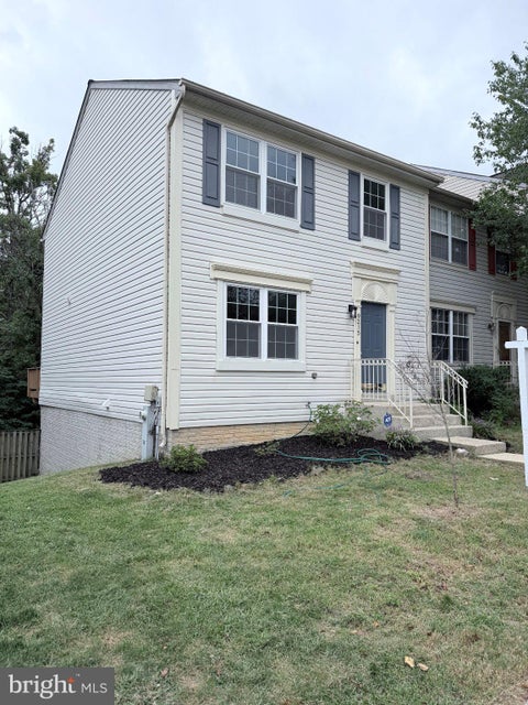 Townhouse For Sale - 9215 Howland Rd<br/> LAUREL, MD 20723