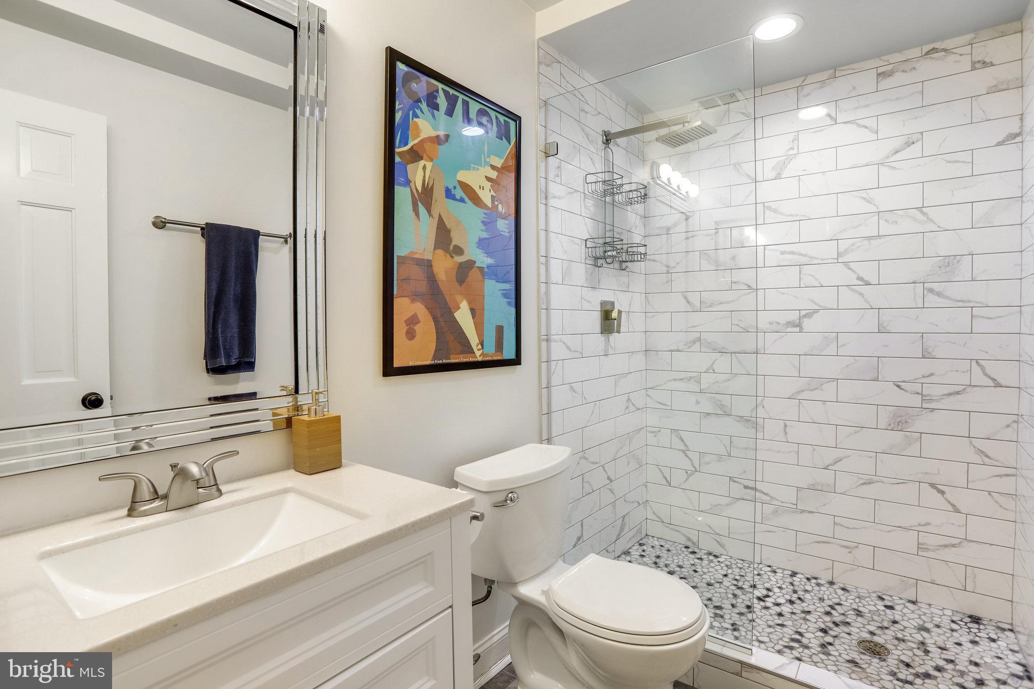 RIVERSIDE MANOR - Residential