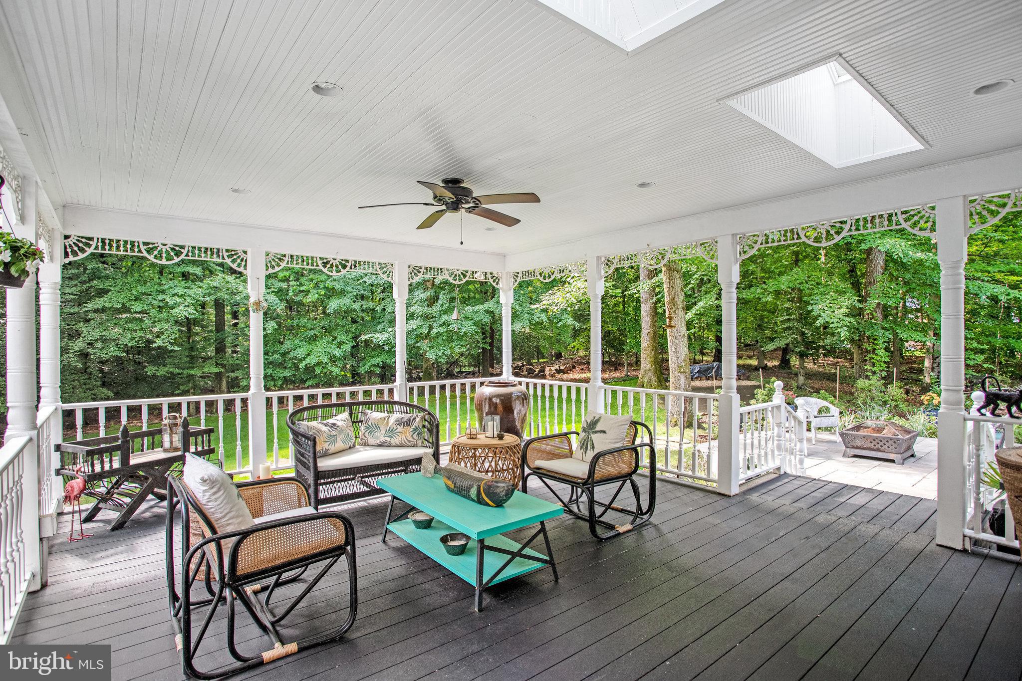 RIVERSIDE MANOR - Residential