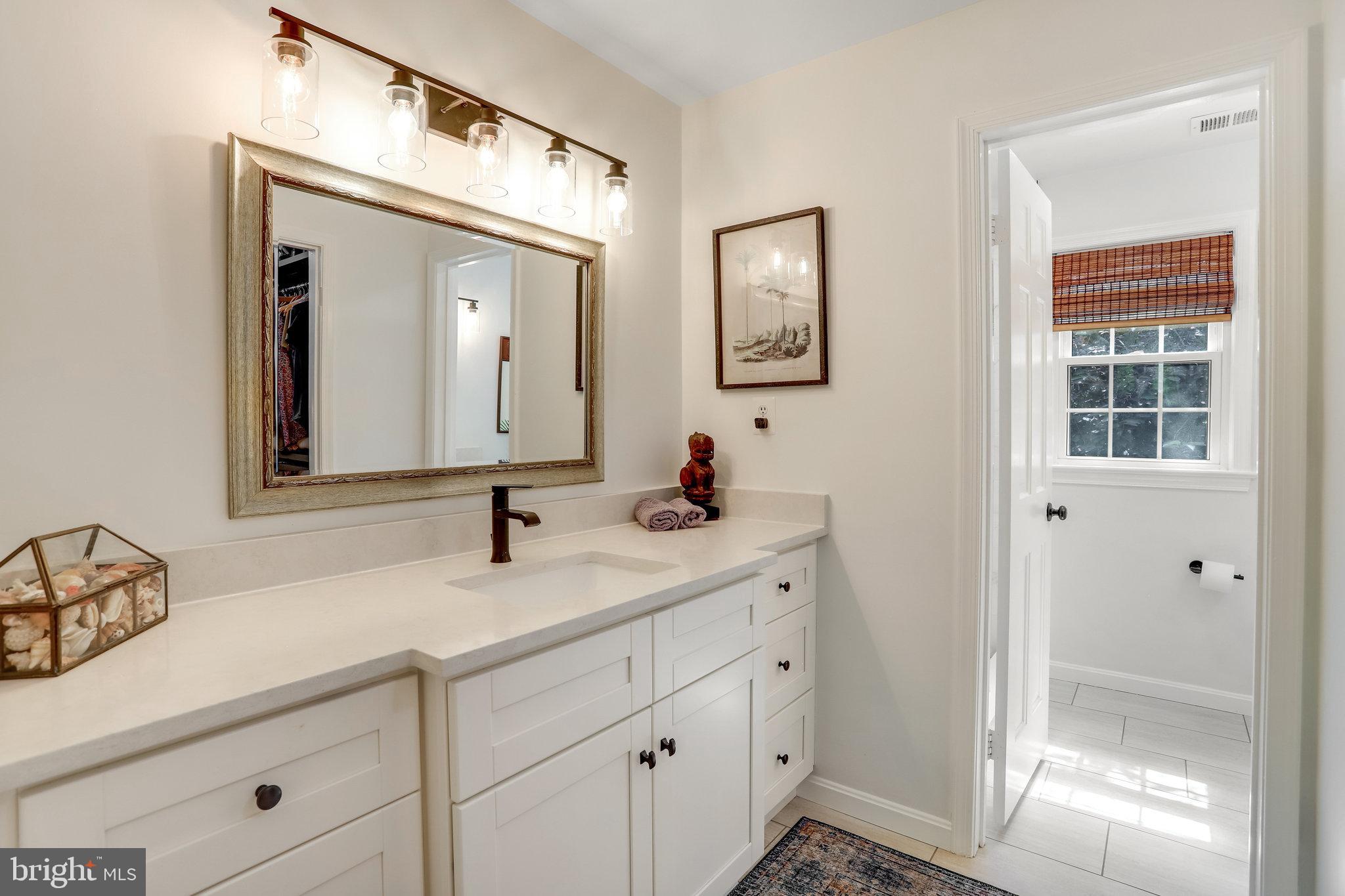 RIVERSIDE MANOR - Residential