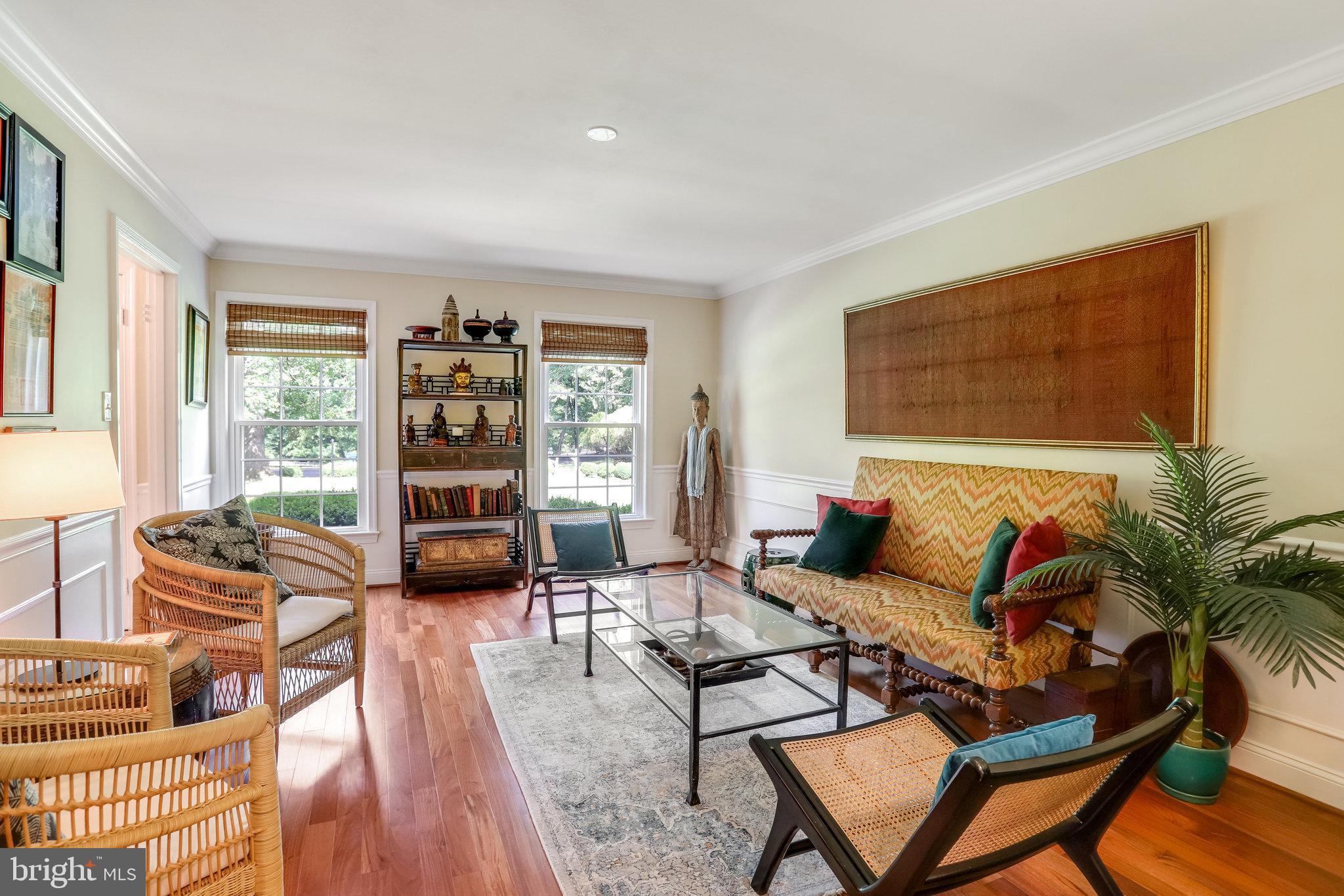 RIVERSIDE MANOR - Residential