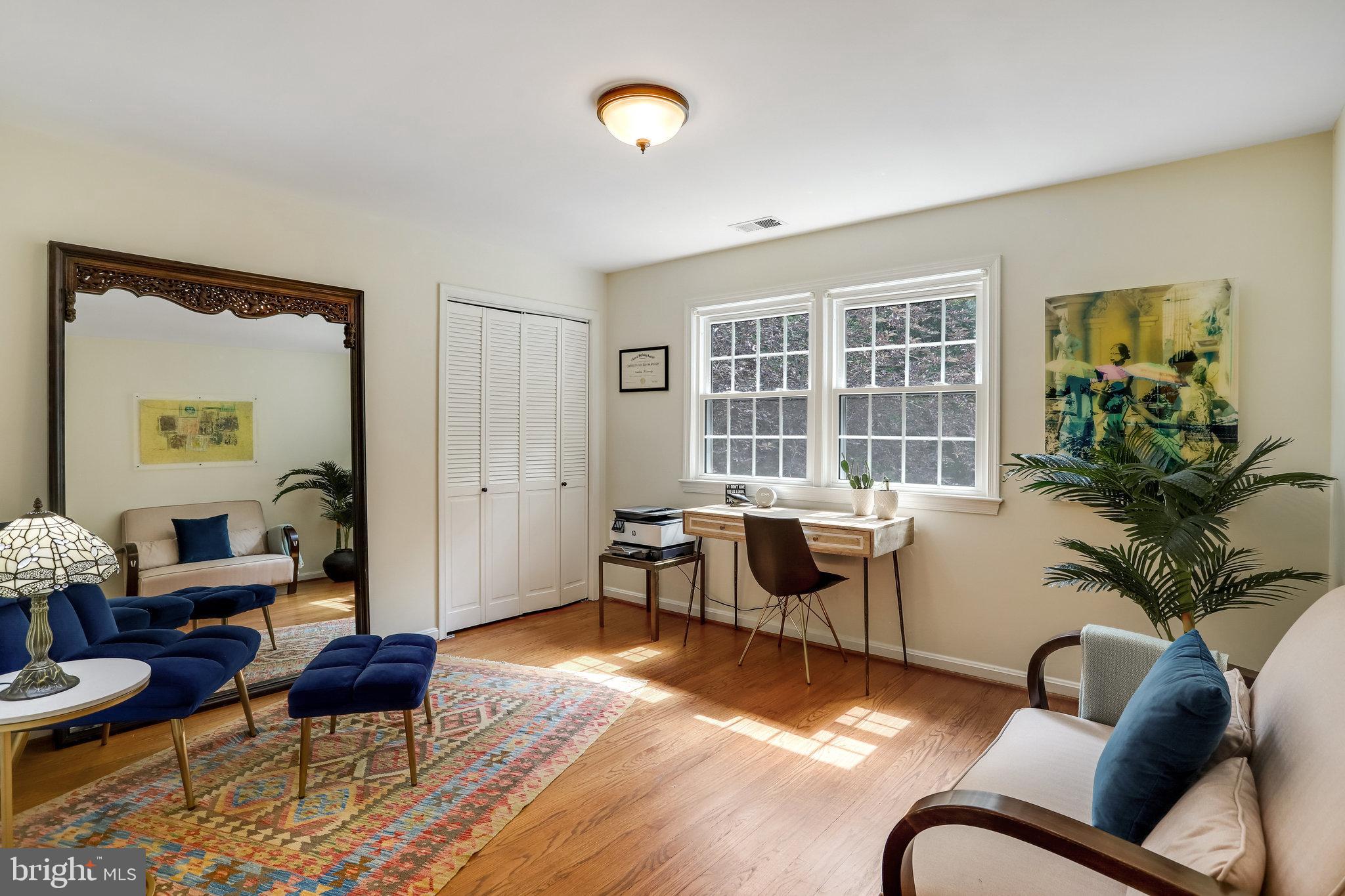 RIVERSIDE MANOR - Residential