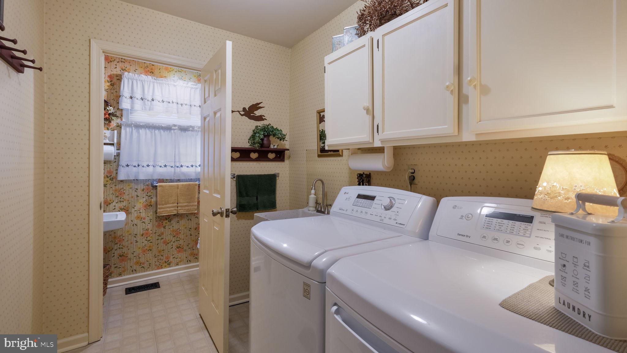 COLLEGE PARK - Residential
