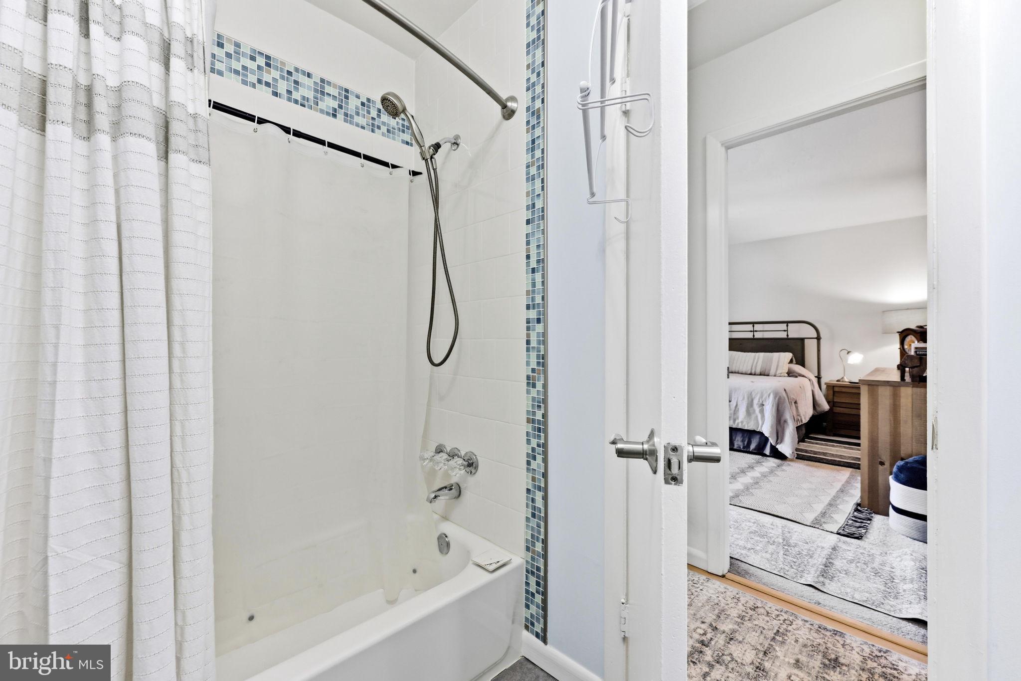 JEFFERS HILL - Residential