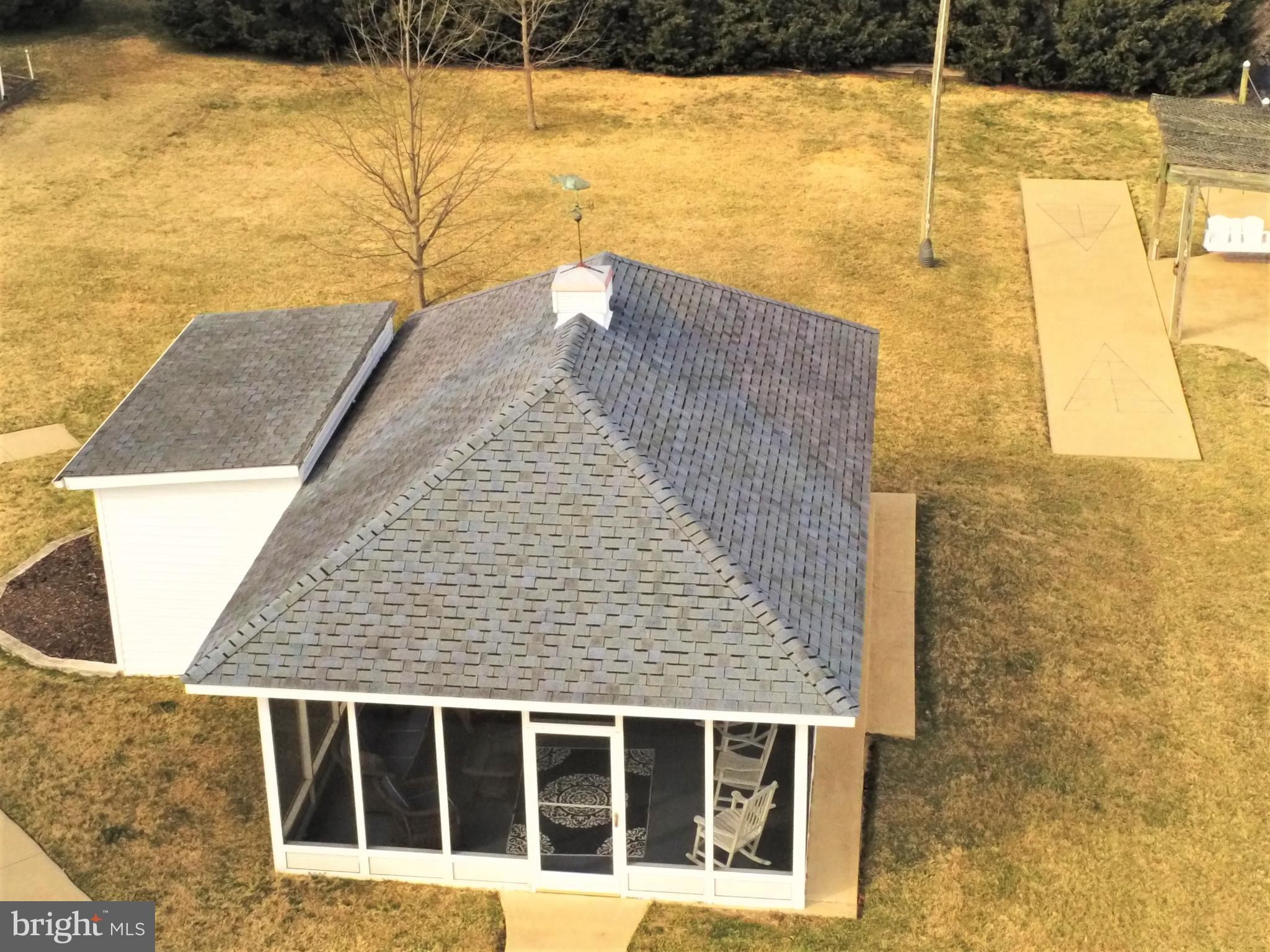 FEATHERSTONE SHORES - Residential