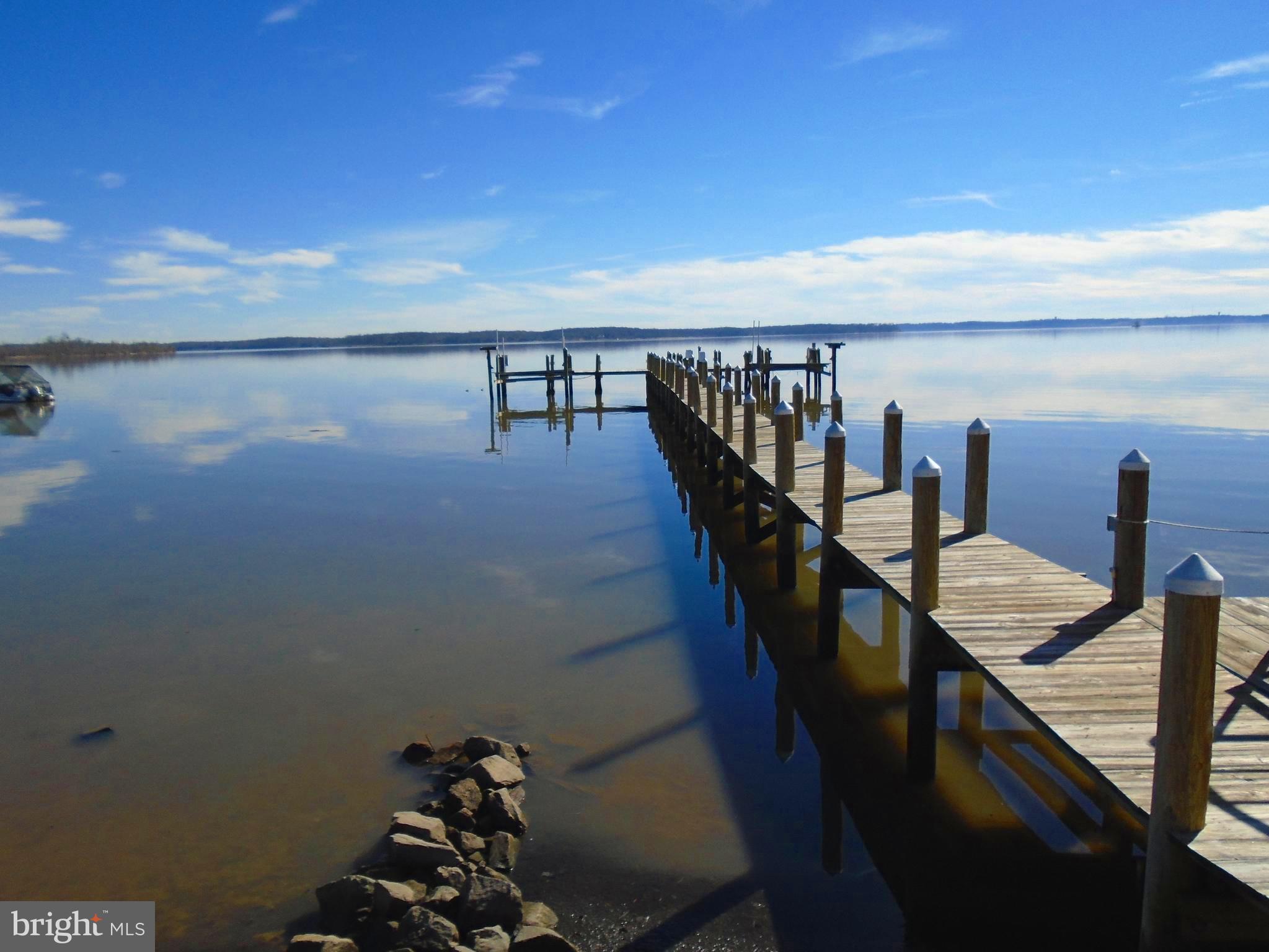 FEATHERSTONE SHORES - Residential