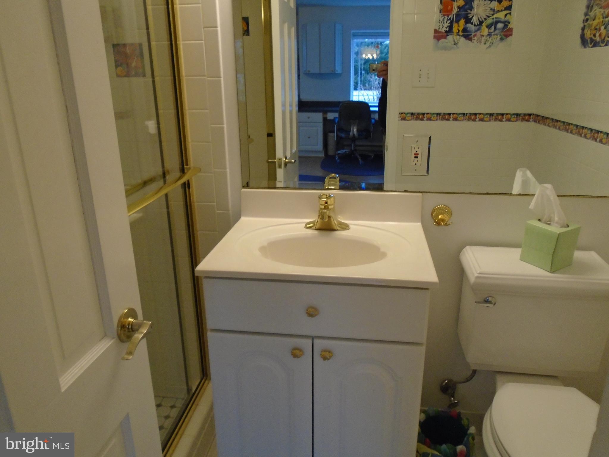 FEATHERSTONE SHORES - Residential