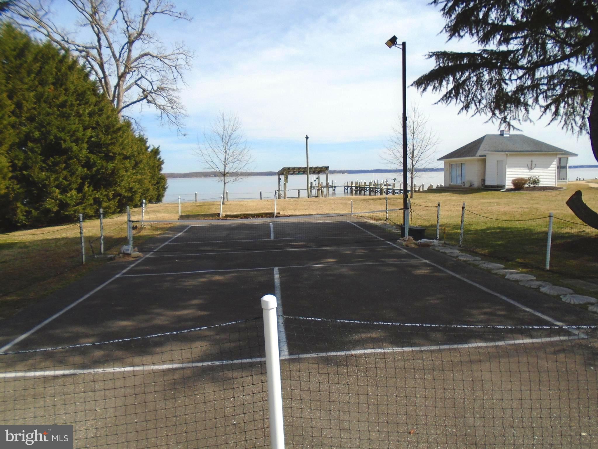 FEATHERSTONE SHORES - Residential