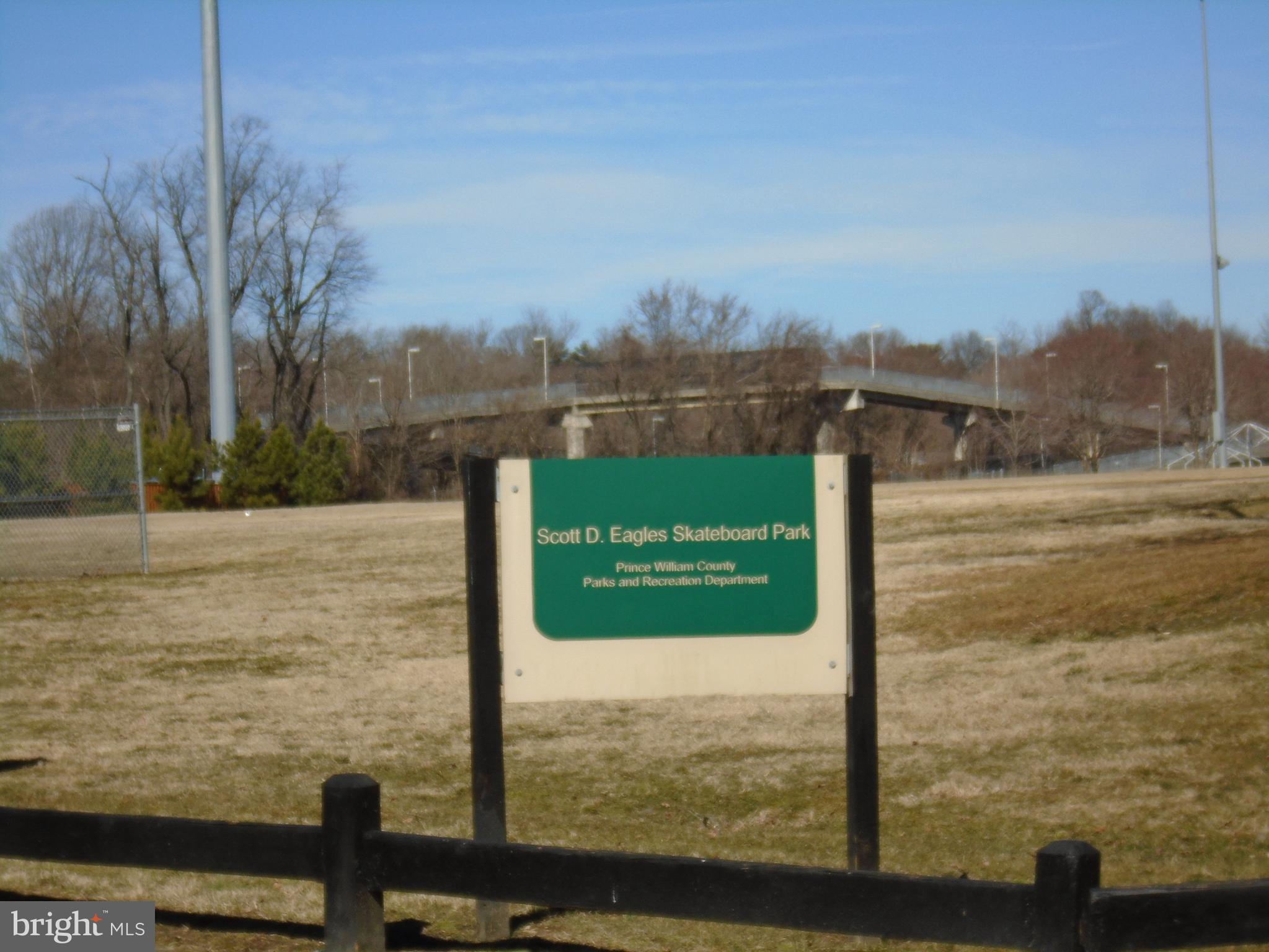 FEATHERSTONE SHORES - Residential