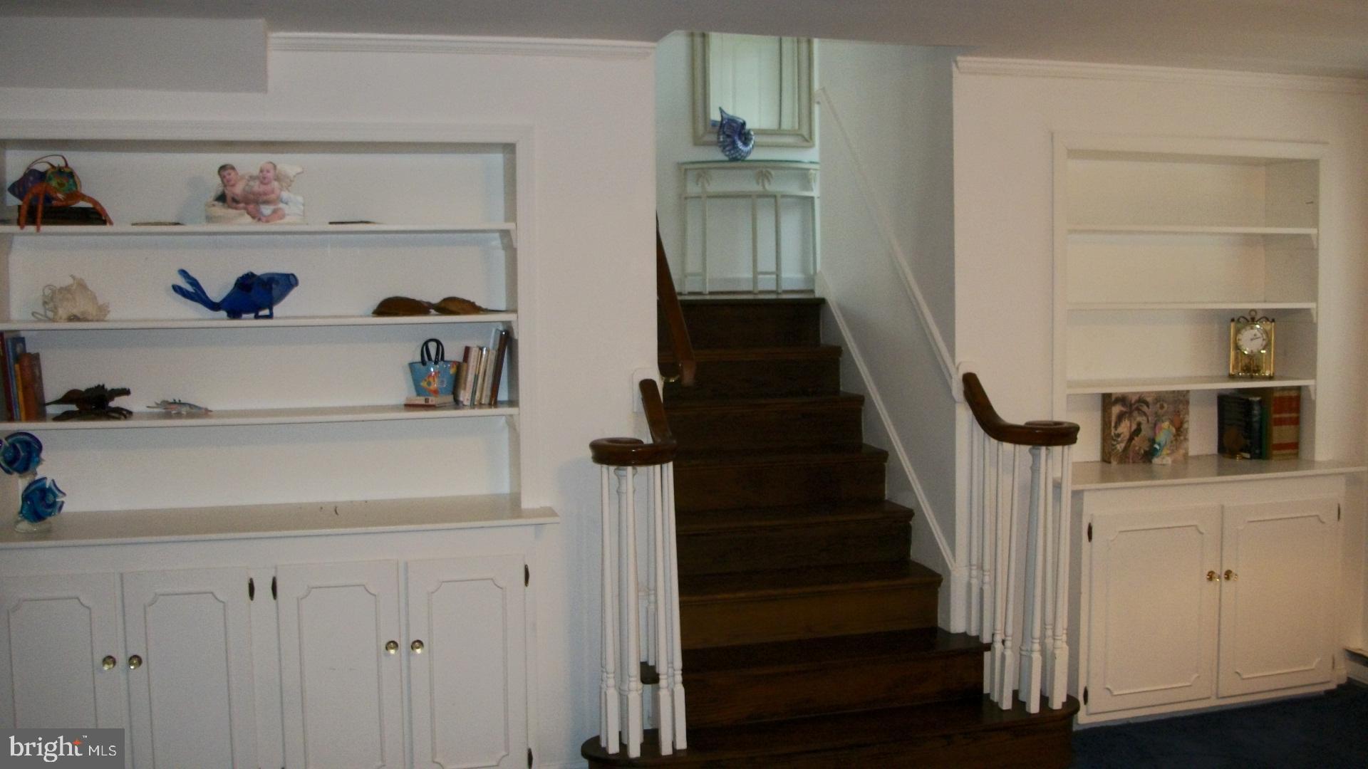 FEATHERSTONE SHORES - Residential