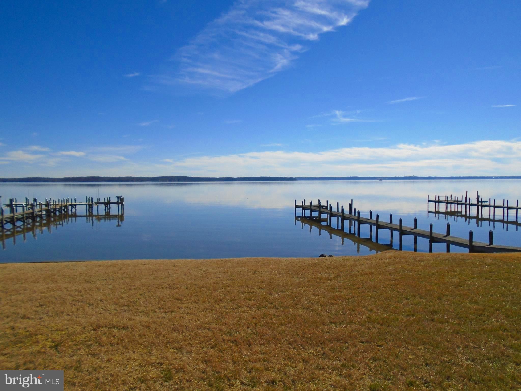 FEATHERSTONE SHORES - Residential