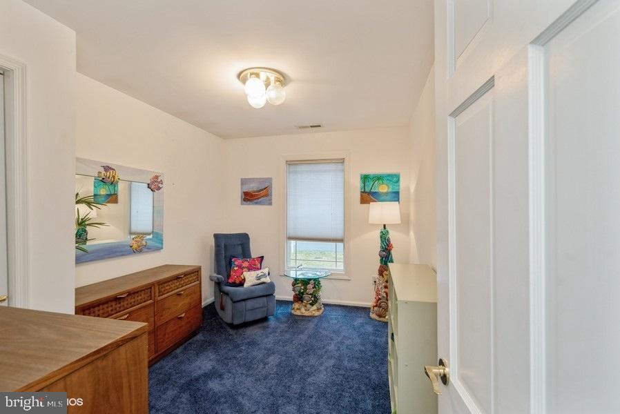 FEATHERSTONE SHORES - Residential