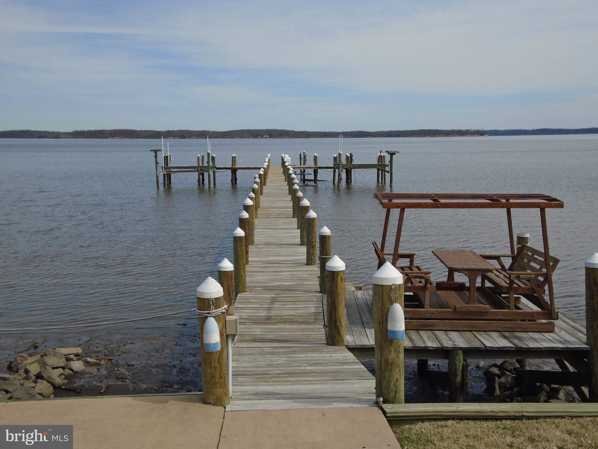 FEATHERSTONE SHORES - Residential