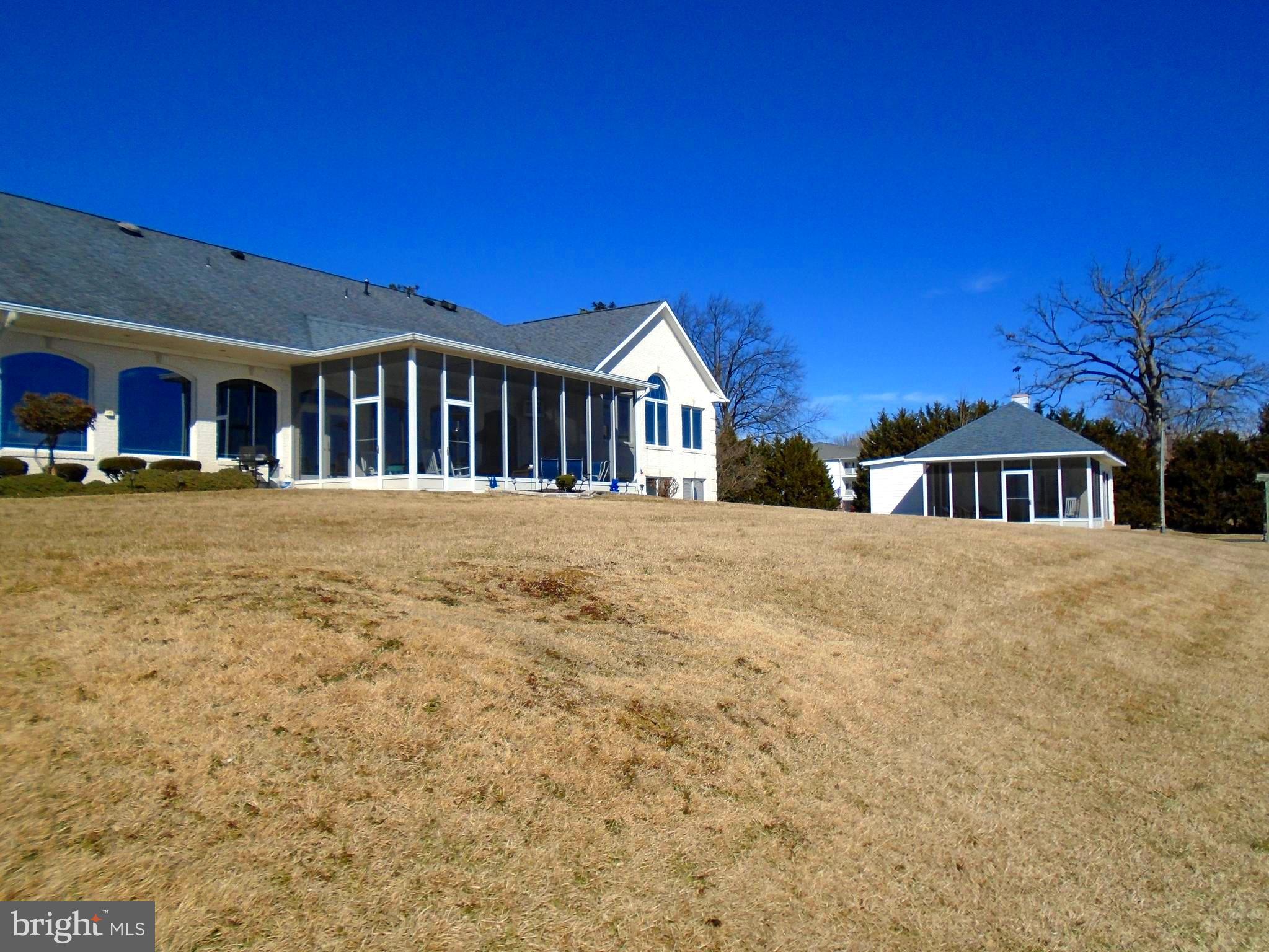 FEATHERSTONE SHORES - Residential