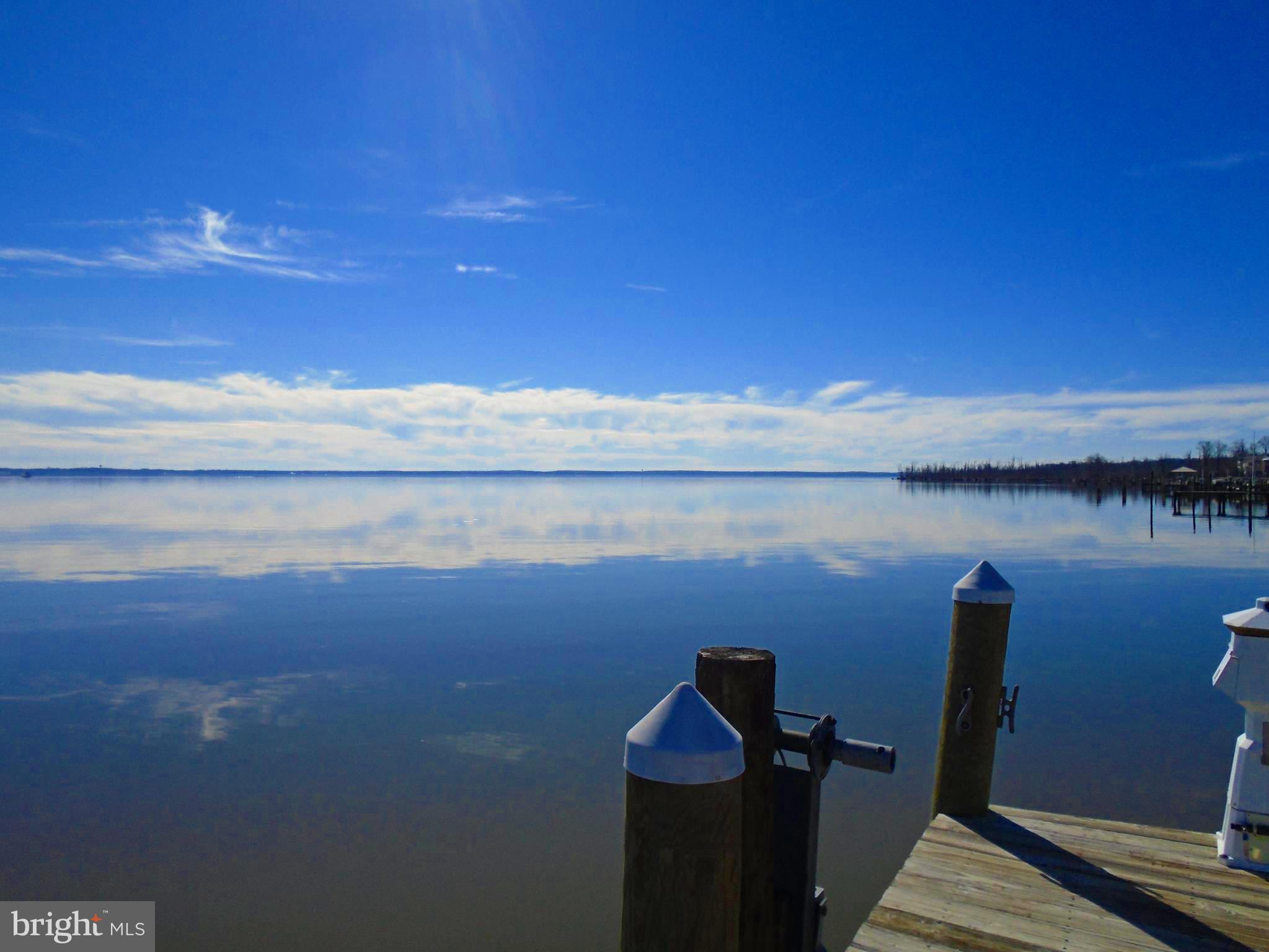 FEATHERSTONE SHORES - Residential
