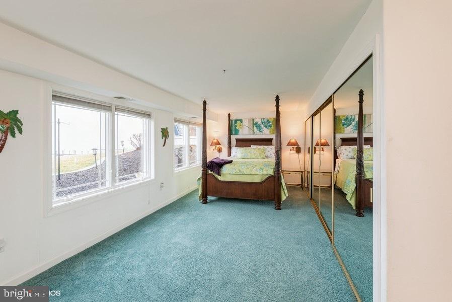 FEATHERSTONE SHORES - Residential