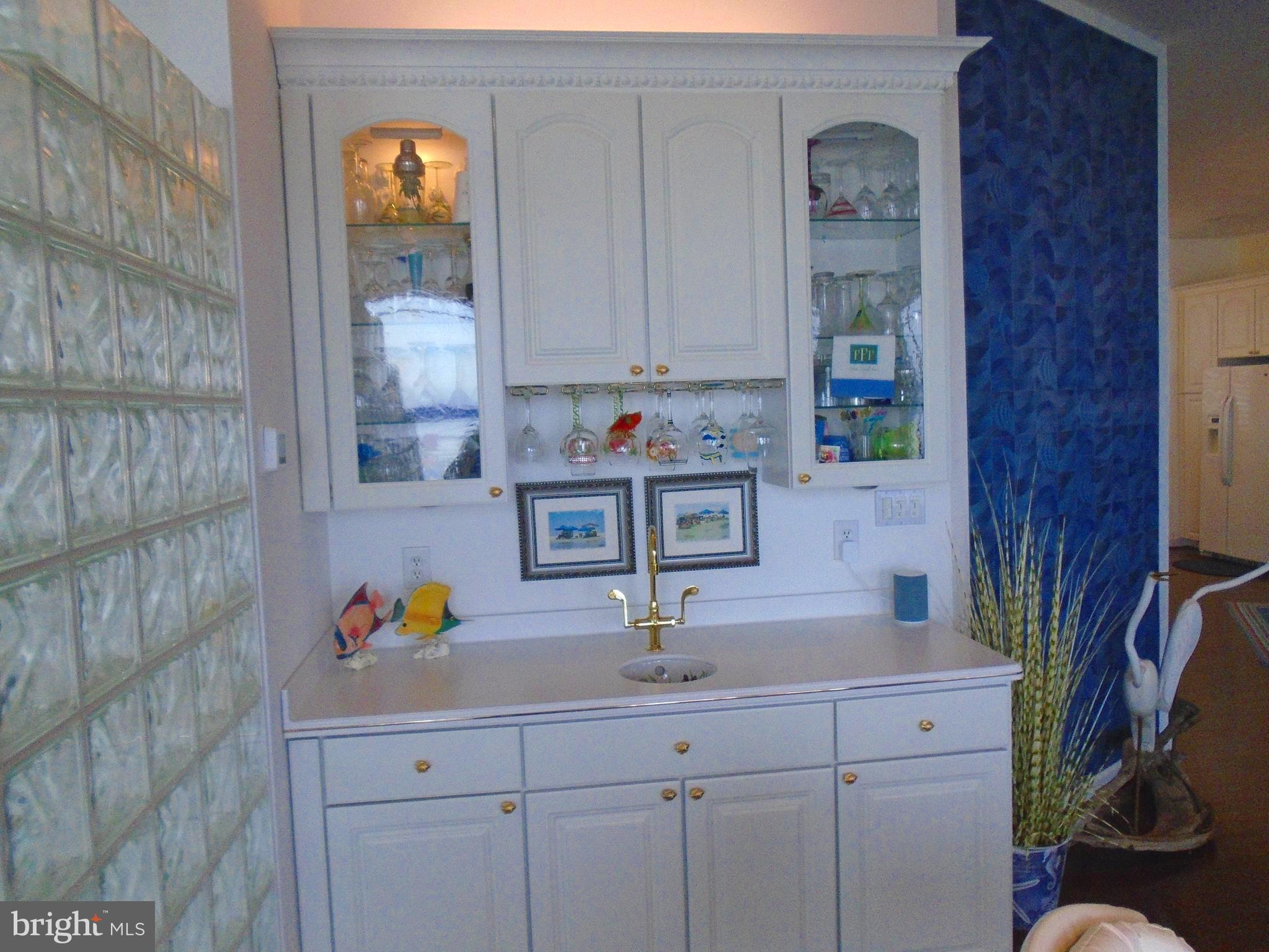 FEATHERSTONE SHORES - Residential